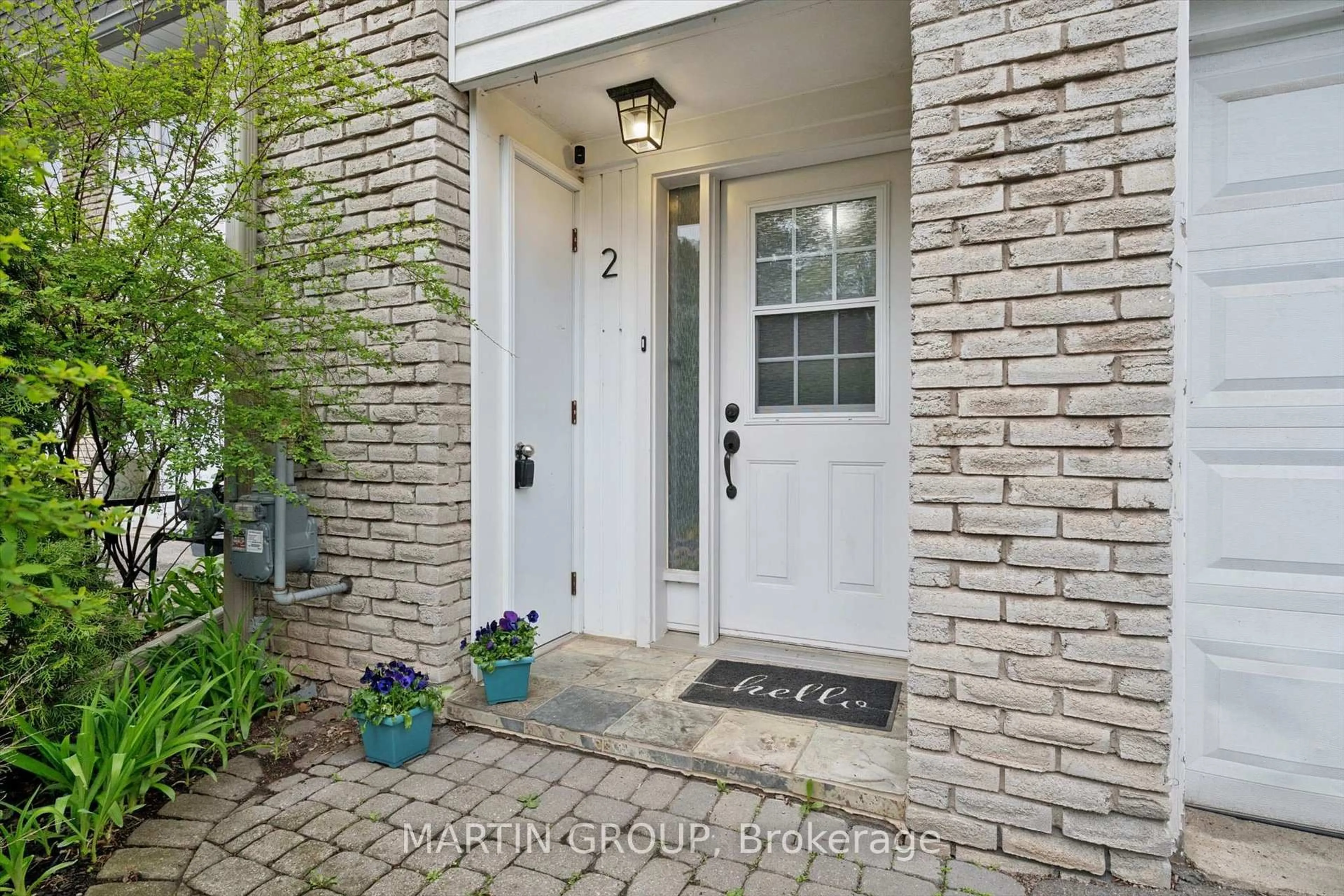 Indoor entryway for 1270 Gainsborough Dr #2, Oakville Ontario L6H 2L2