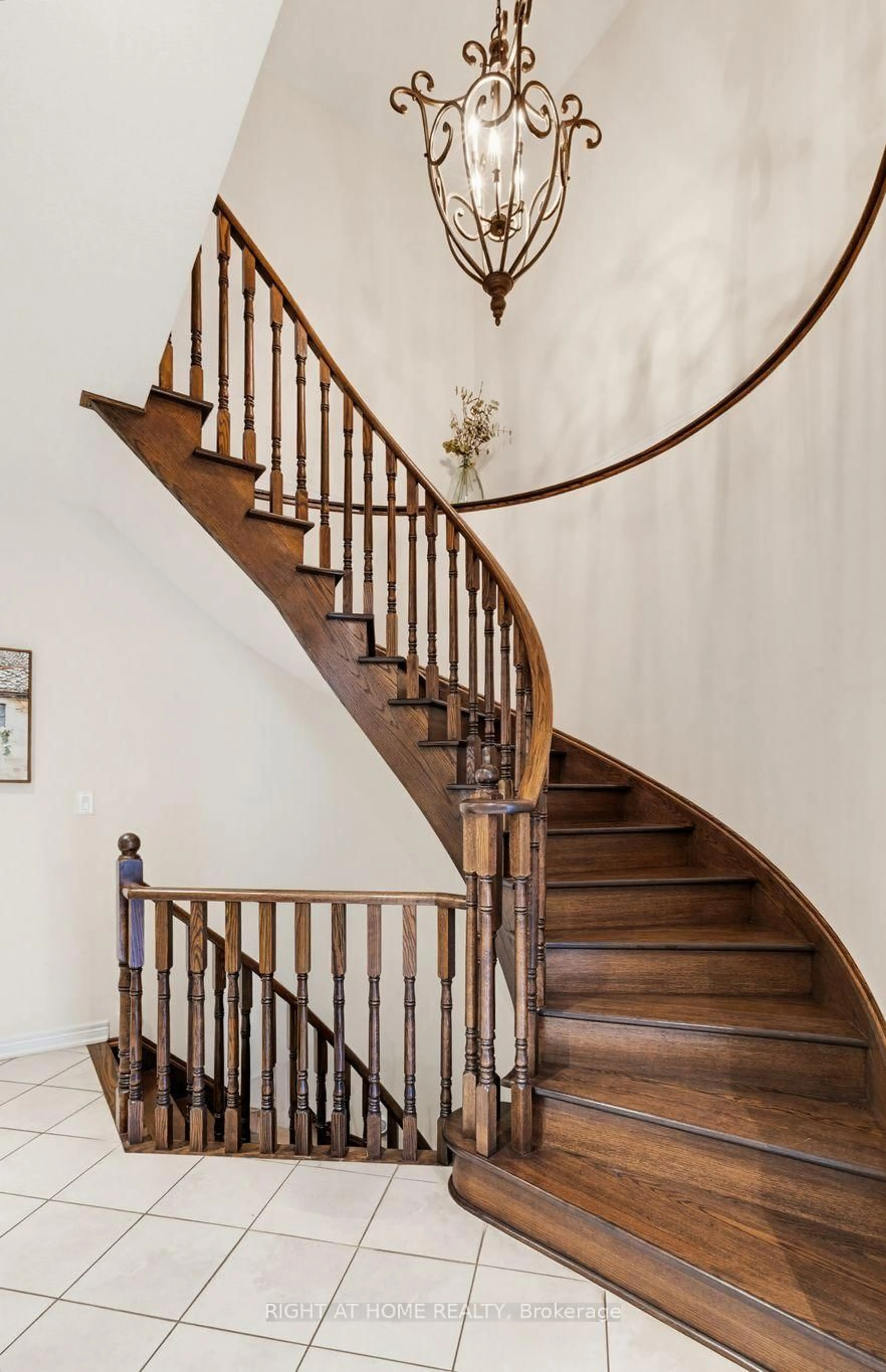 Stairs for 3126 Velebit Park Blvd, Burlington Ontario L7M 0M3