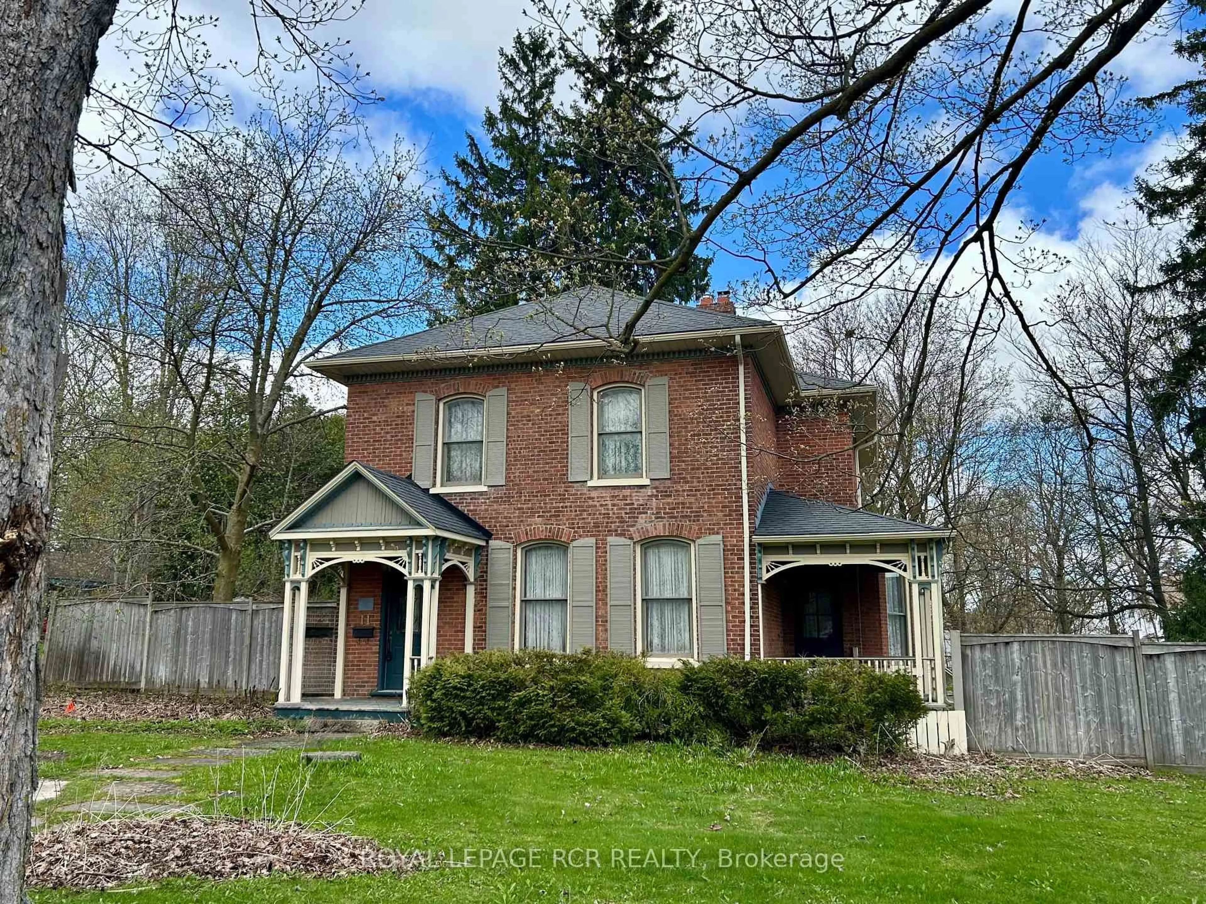 Home with brick exterior material, unknown for 11 Third Ave, Orangeville Ontario L9W 1G8