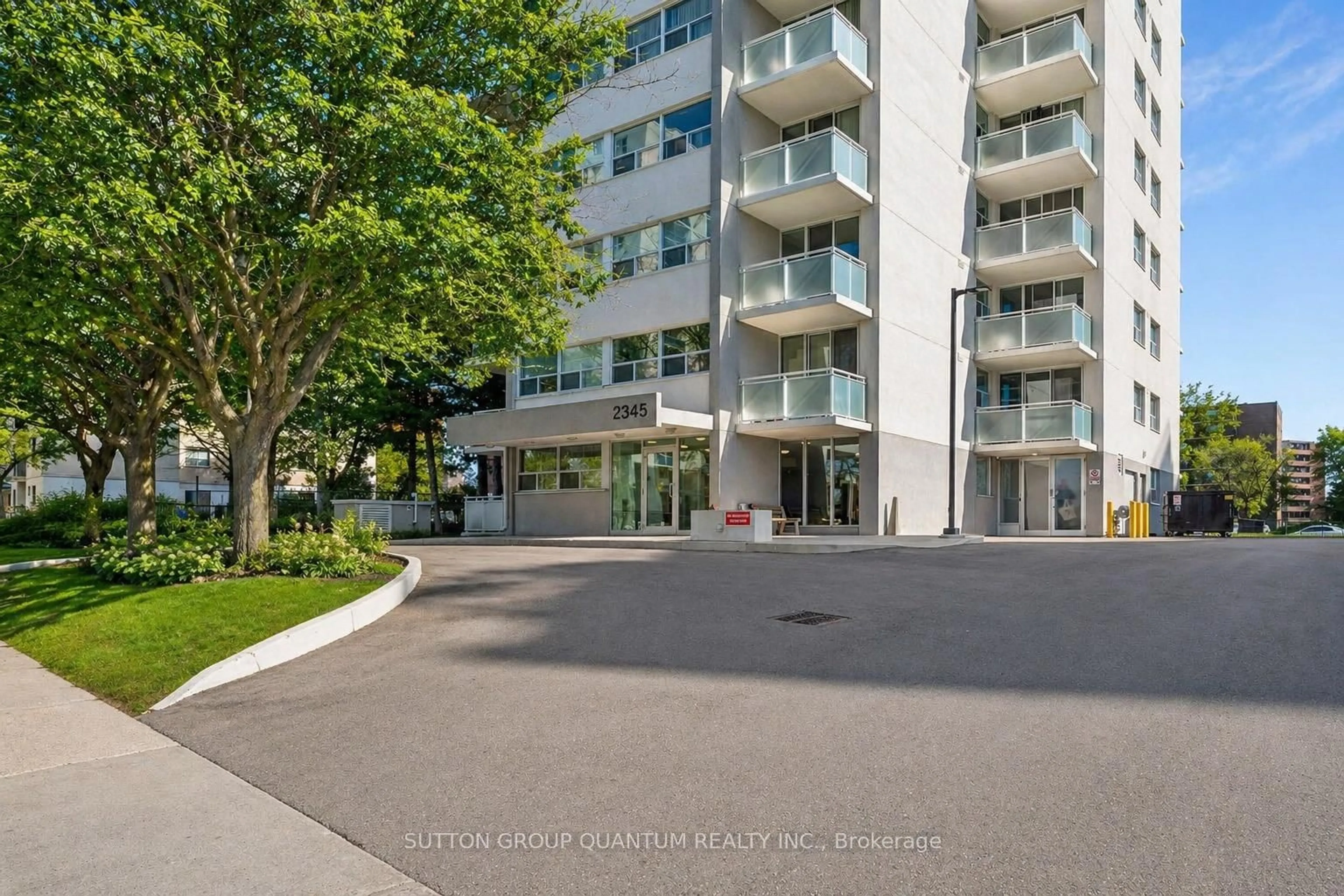 Unknown for 2345 Confederation Pkwy #802, Mississauga Ontario L5B 2H3