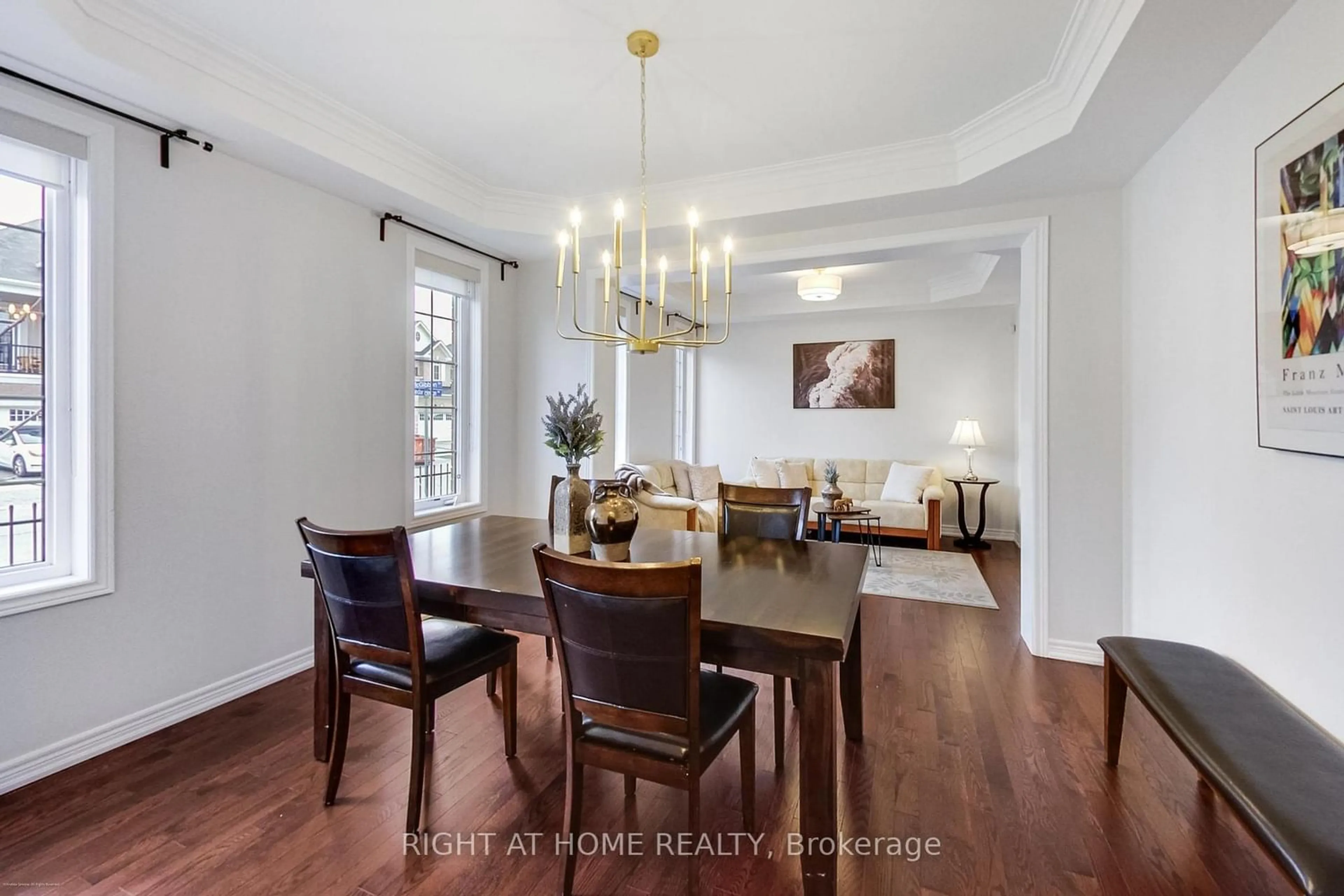 Dining room, wood/laminate floor for 300 Mcgibbon Dr, Milton Ontario L9T 8V3