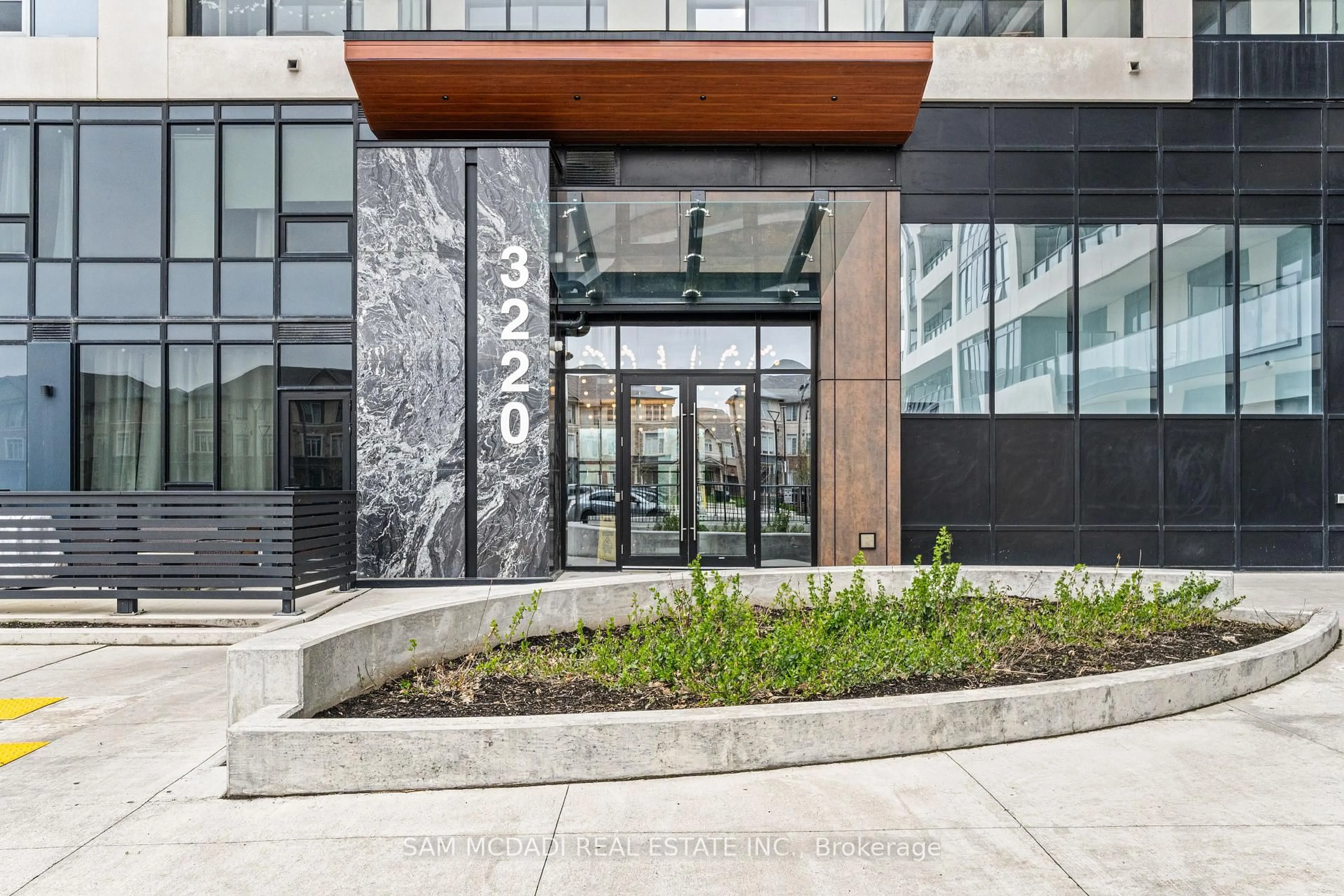 Indoor foyer for 3220 William Coltson Ave #Ph - 2202, Oakville Ontario L6H 7X9