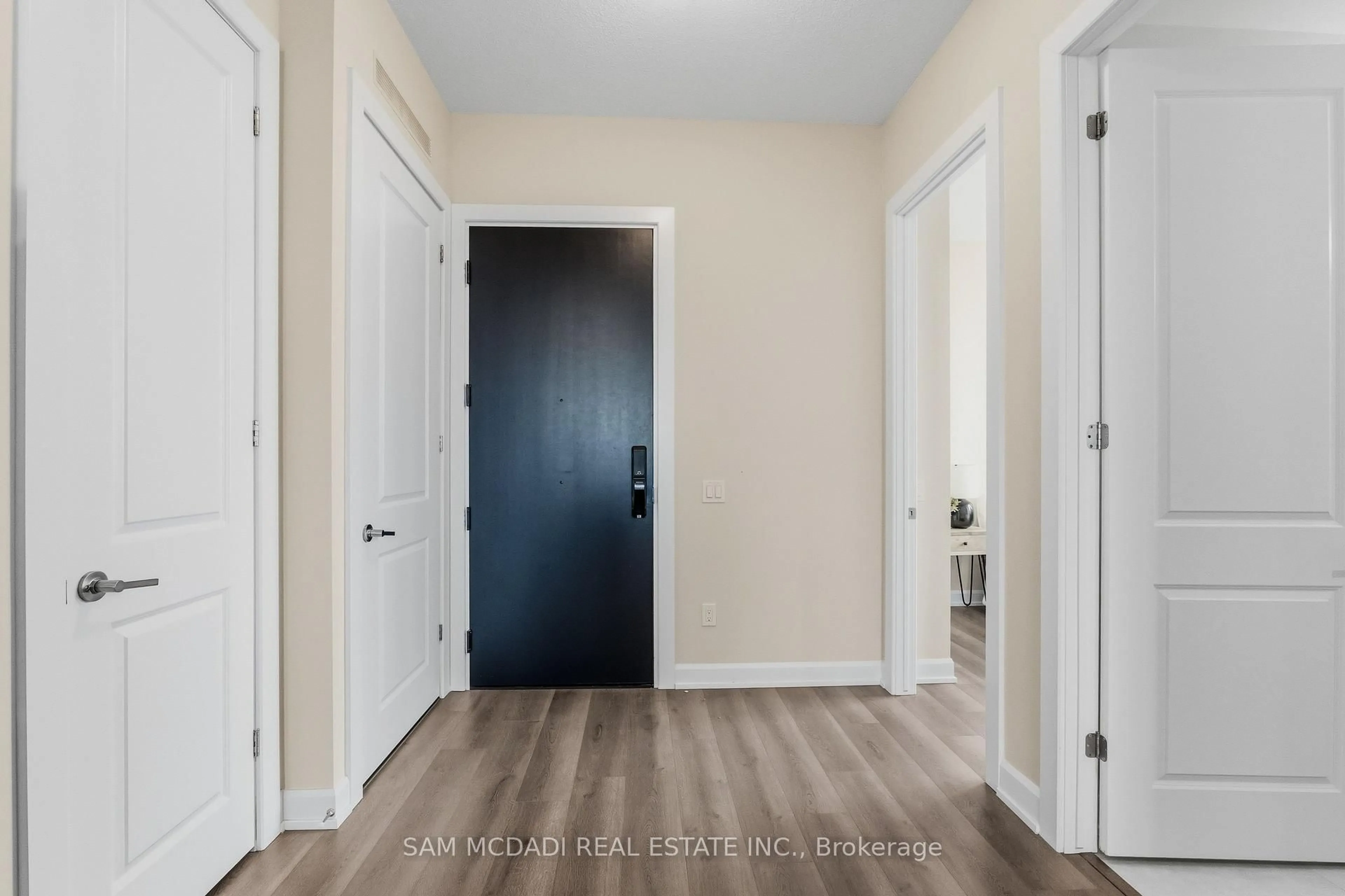 Indoor entryway for 3220 William Coltson Ave #Ph - 2202, Oakville Ontario L6H 7X9