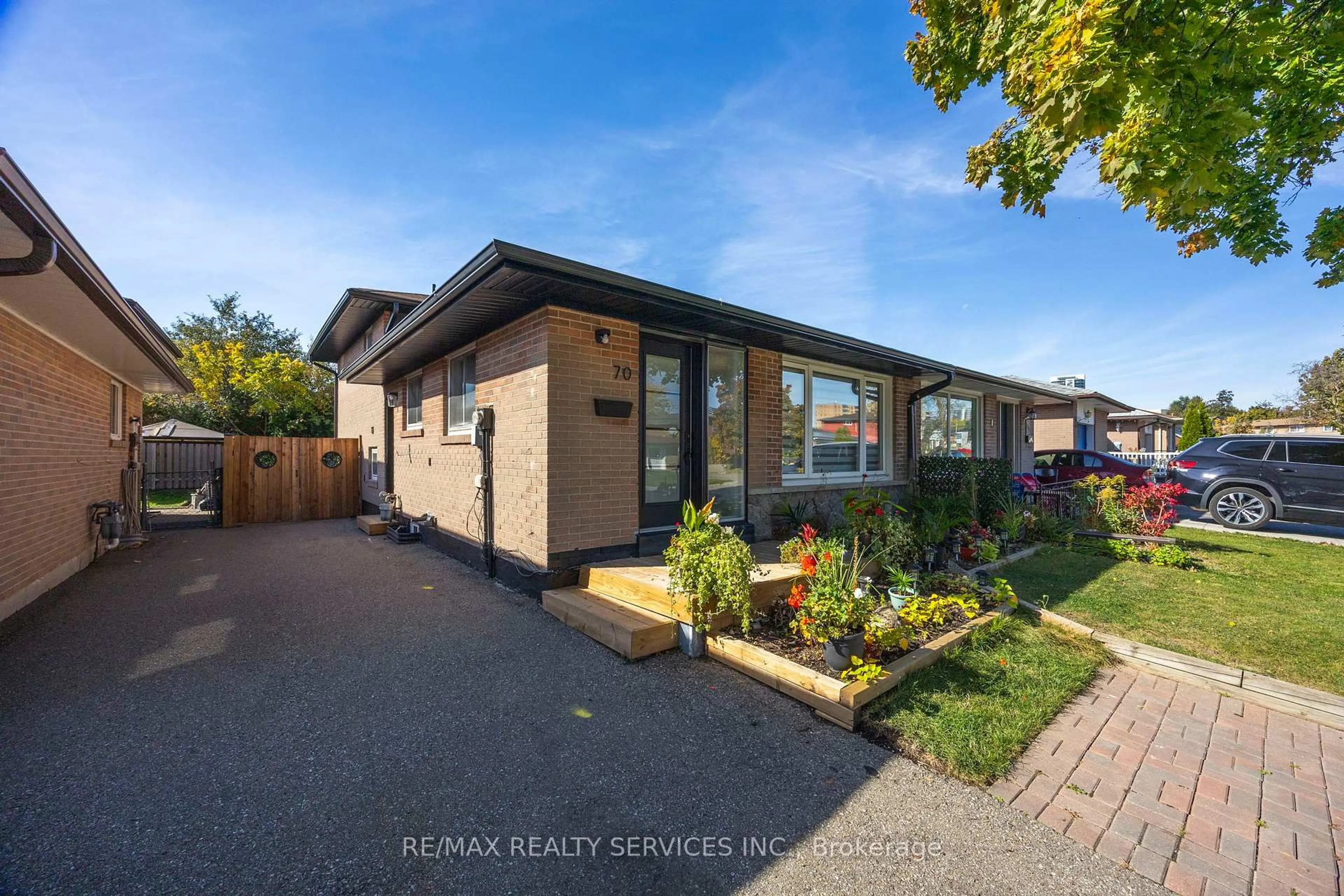 Unknown for 70 Wilton Dr, Brampton Ontario L6W 3A1