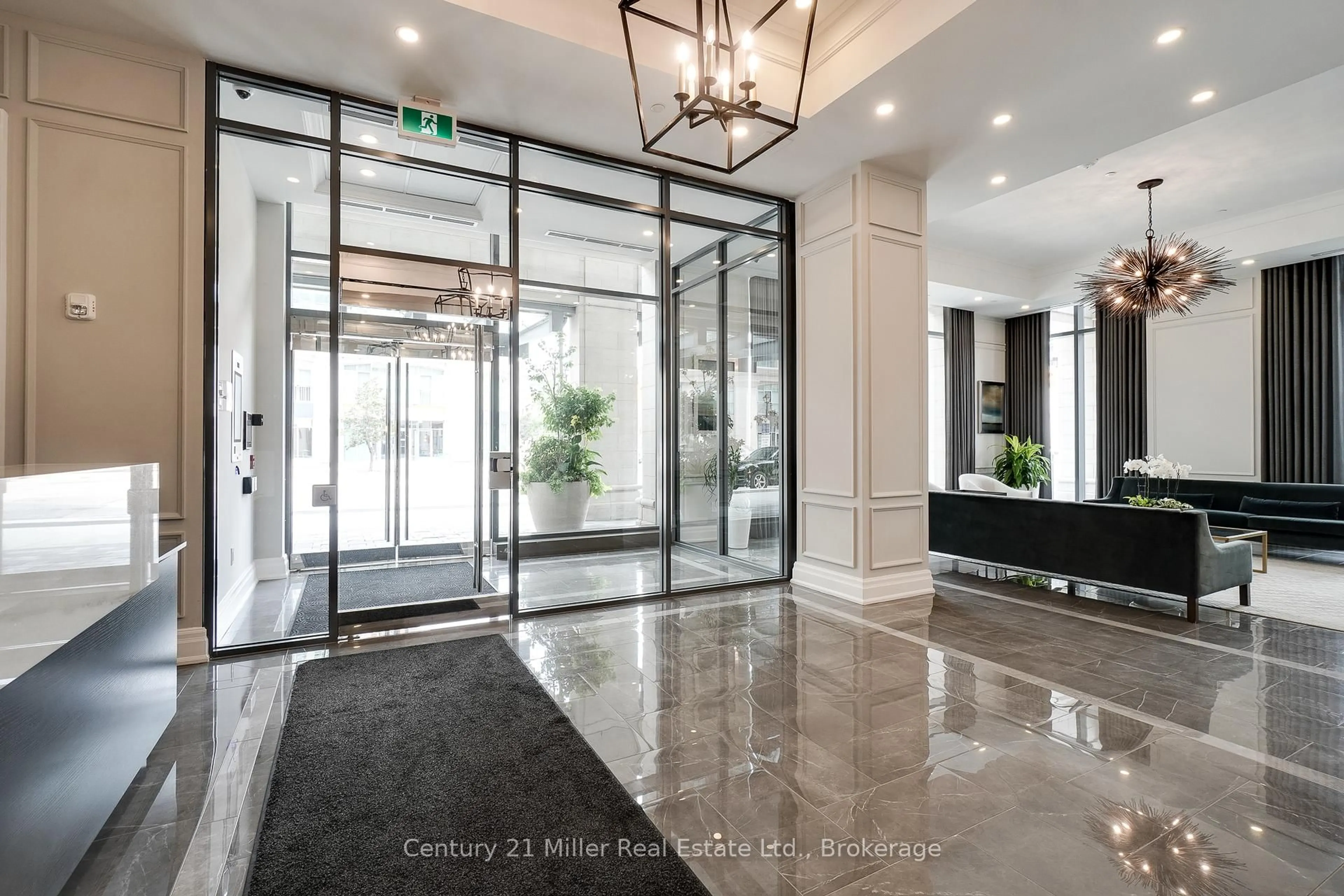 Indoor foyer for 2060 Lakeshore Rd #802, Burlington Ontario L7R 0G2