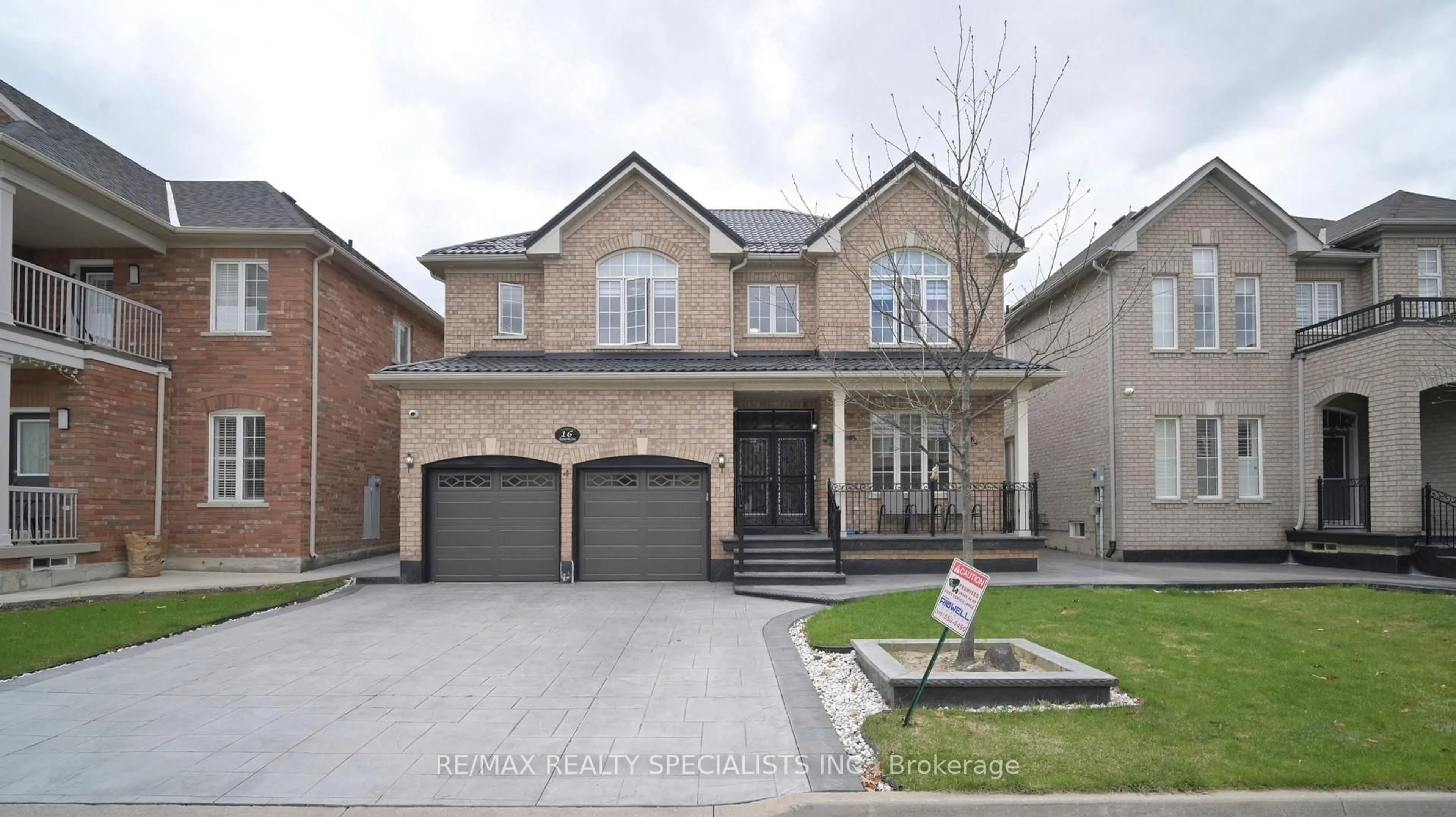 Home with brick exterior material, street for 16 Redearth Gate, Brampton Ontario L6P 2L3