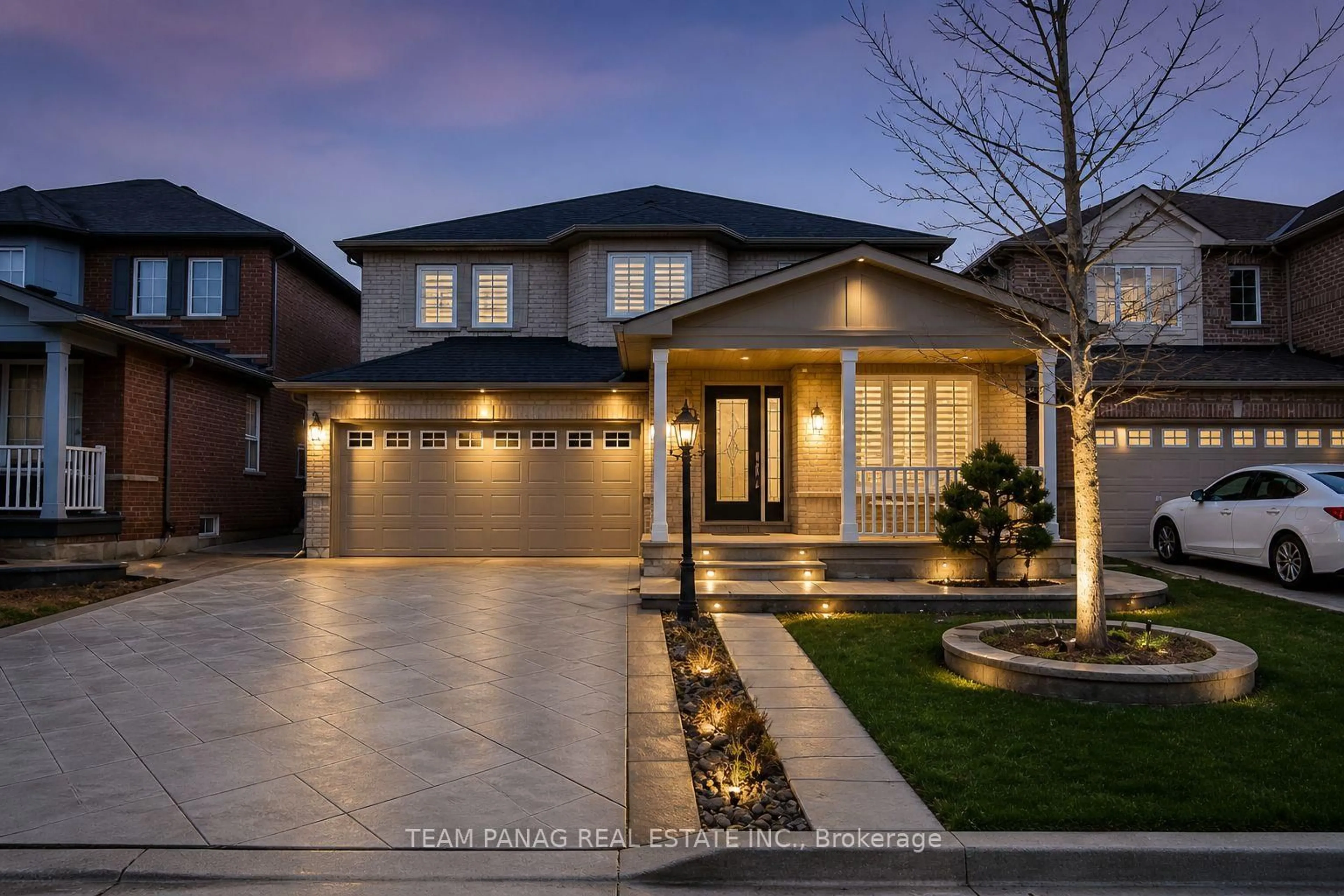 Home with brick exterior material, street for 10 Hollowgrove Blvd, Brampton Ontario L6P 1B2