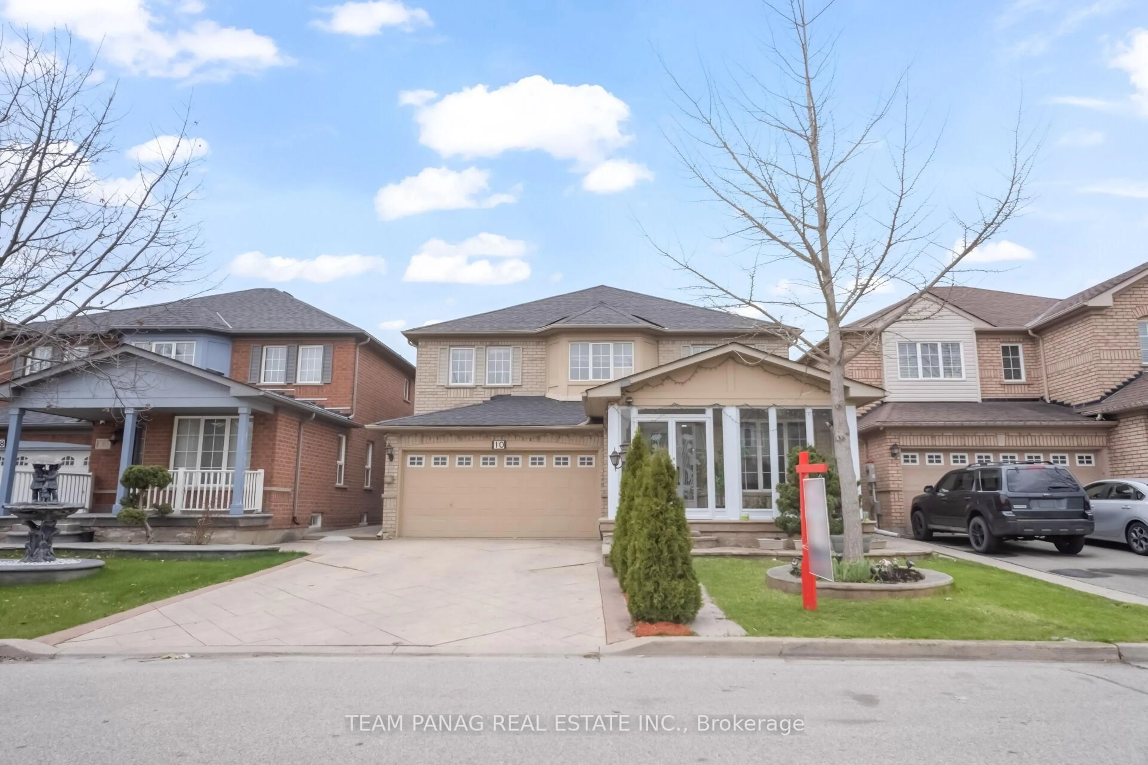Home with brick exterior material, street for 10 Hollowgrove Blvd, Brampton Ontario L6P 1B2
