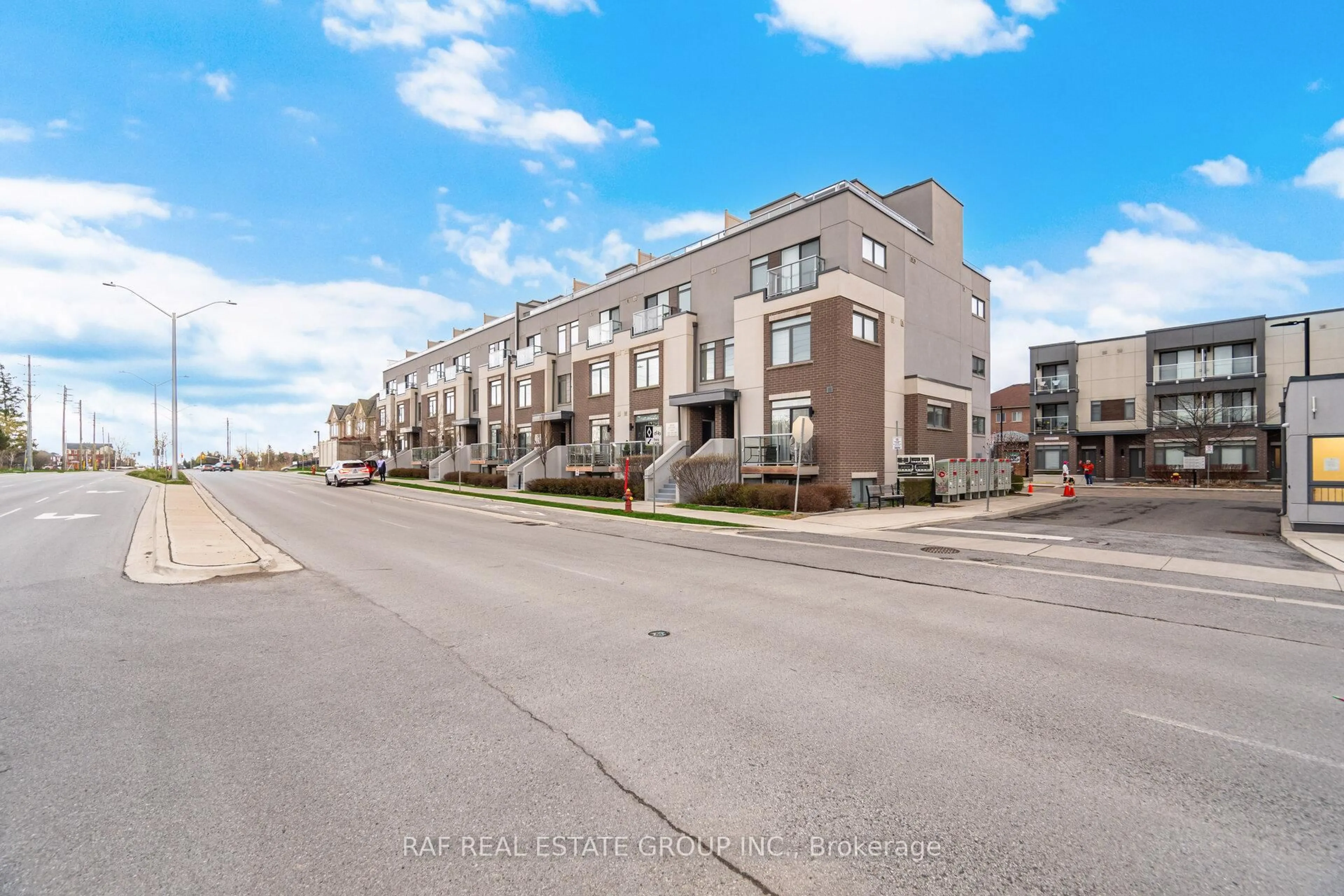 A pic from outside/outdoor area/front of a property/back of a property/a pic from drone, street for 3058 Sixth Line #105, Oakville Ontario L6M 1P8