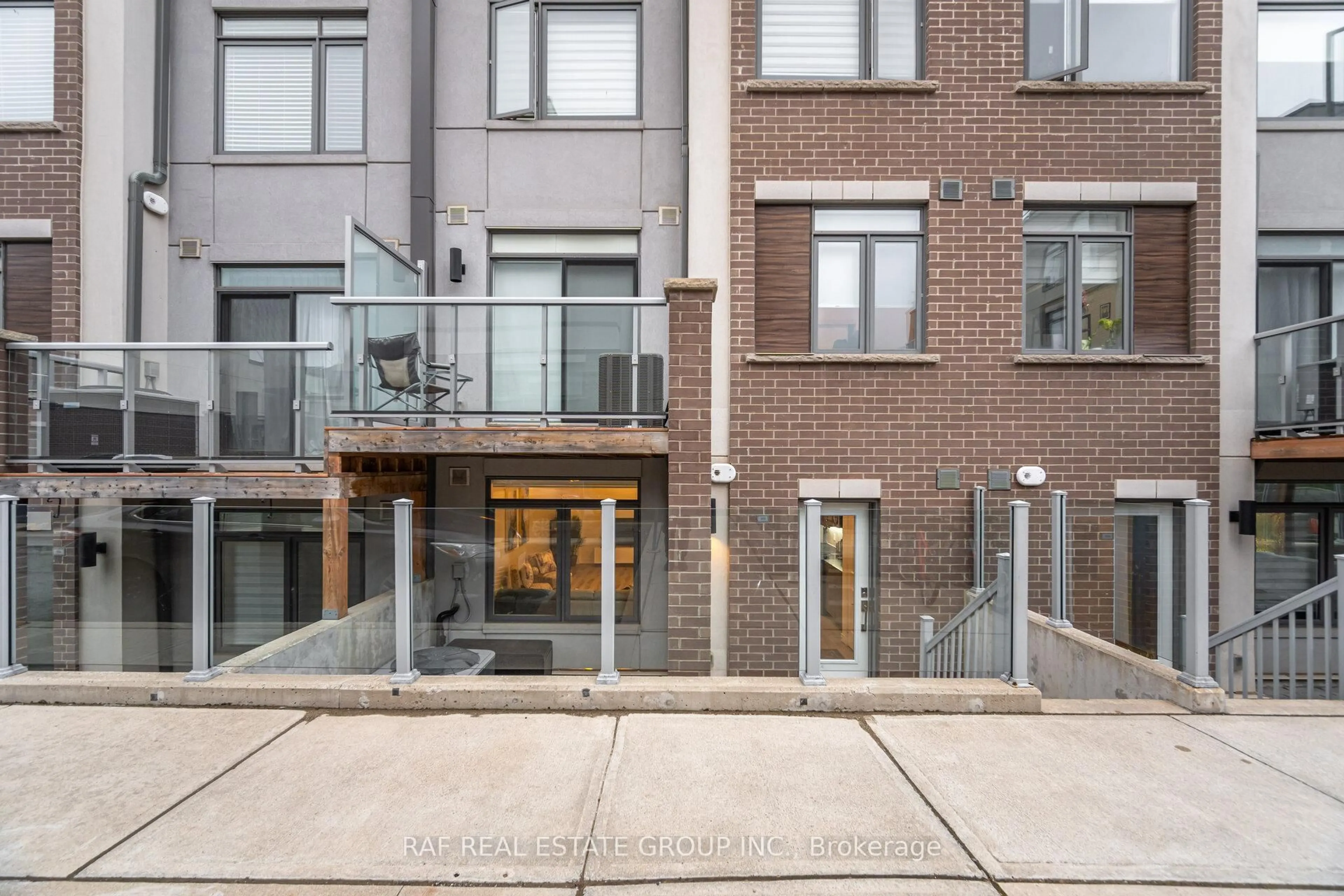 Unknown for 3058 Sixth Line #105, Oakville Ontario L6M 1P8