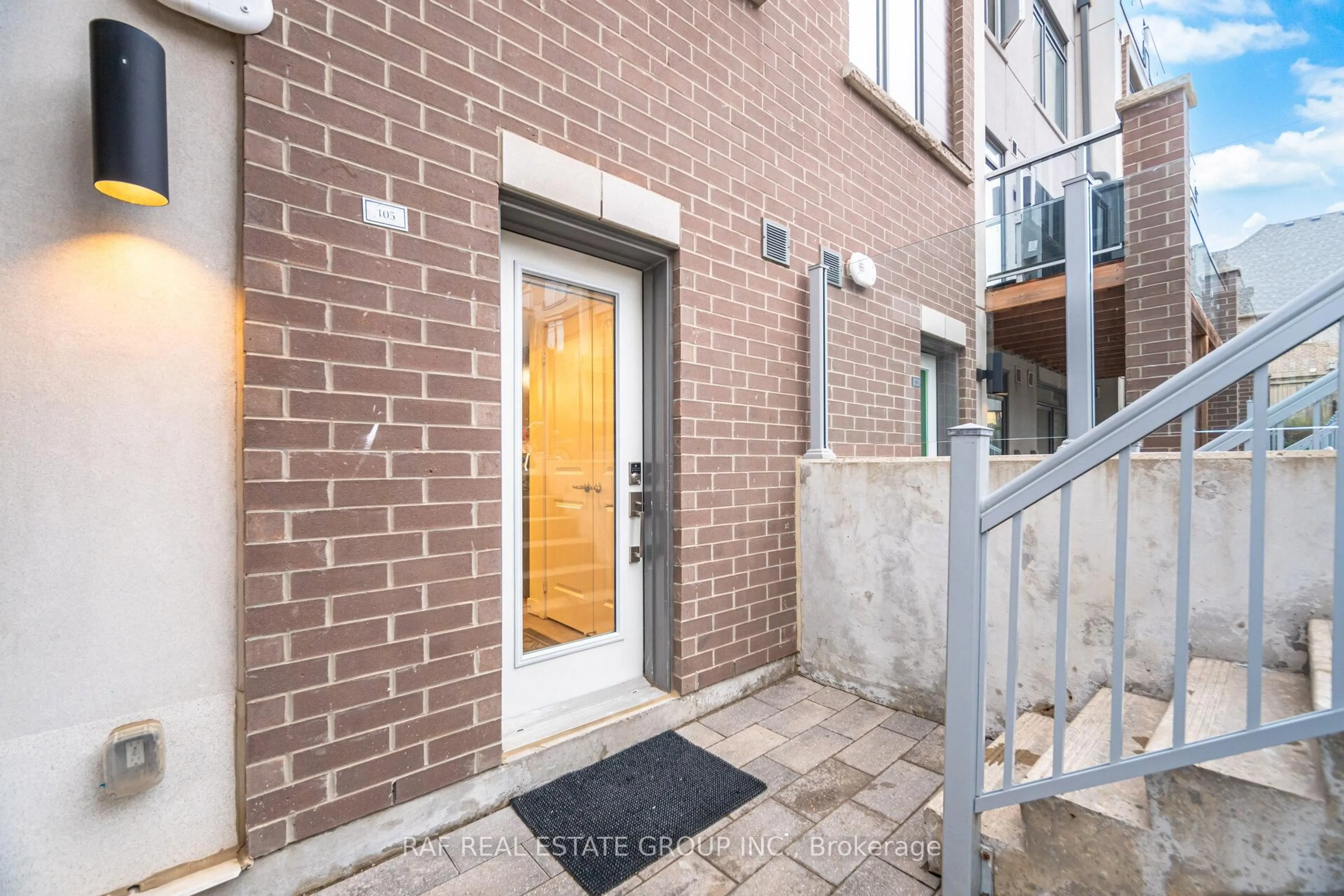 Unknown for 3058 Sixth Line #105, Oakville Ontario L6M 1P8