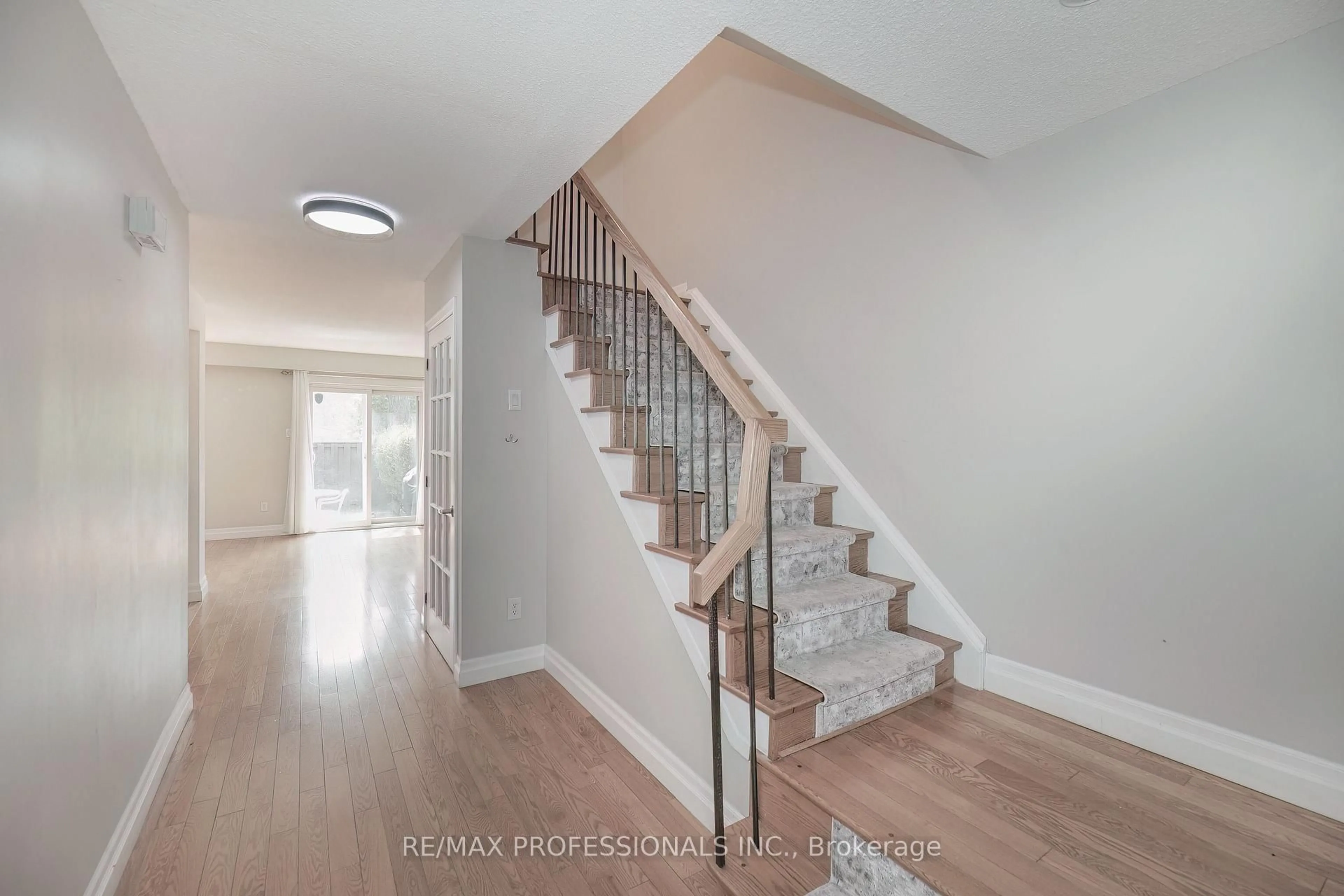Unknown for 1951 Rathburn Rd #20, Mississauga Ontario L4W 2N9