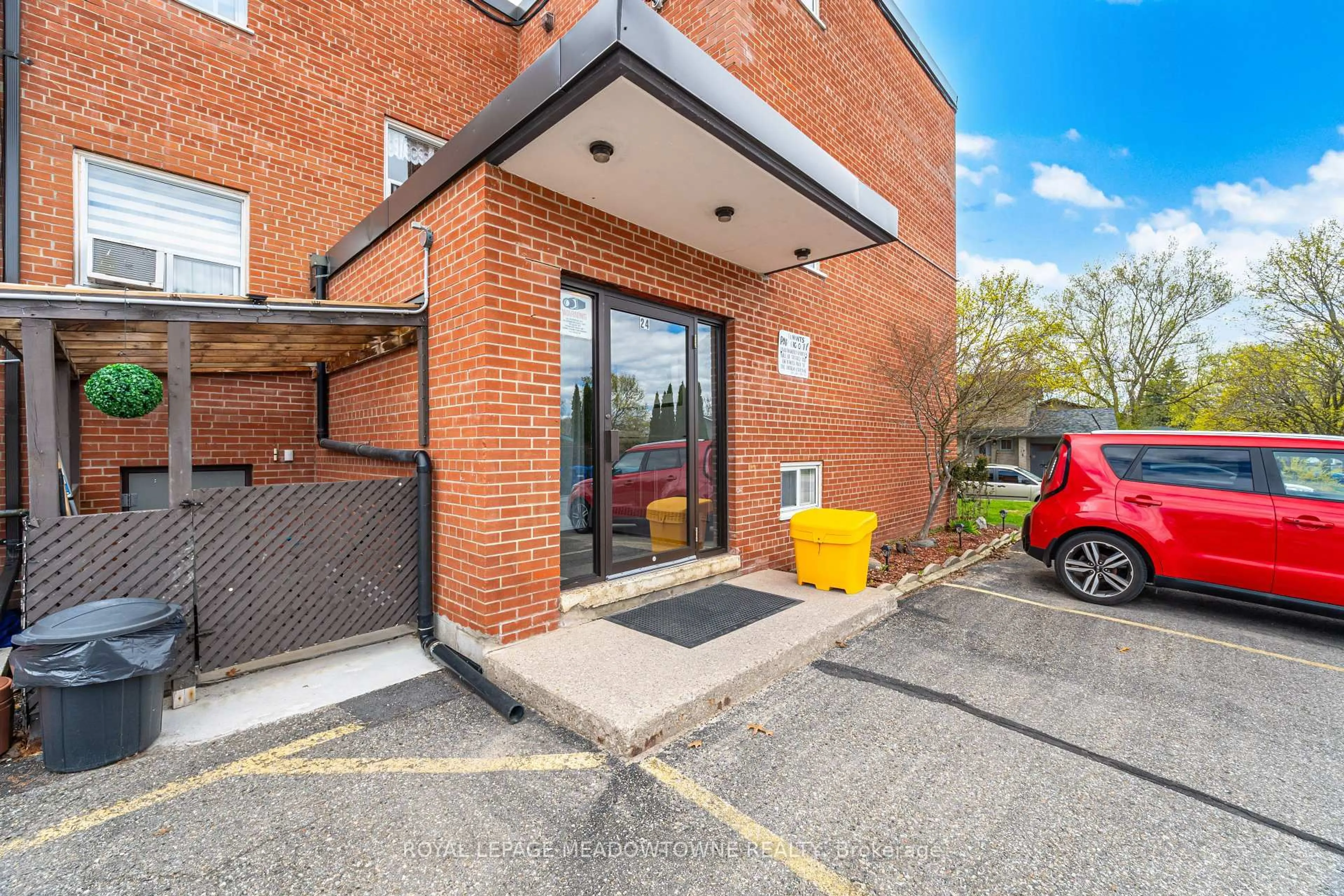 Unknown for 24 Ransom St #205, Halton Hills Ontario L7J 1S3