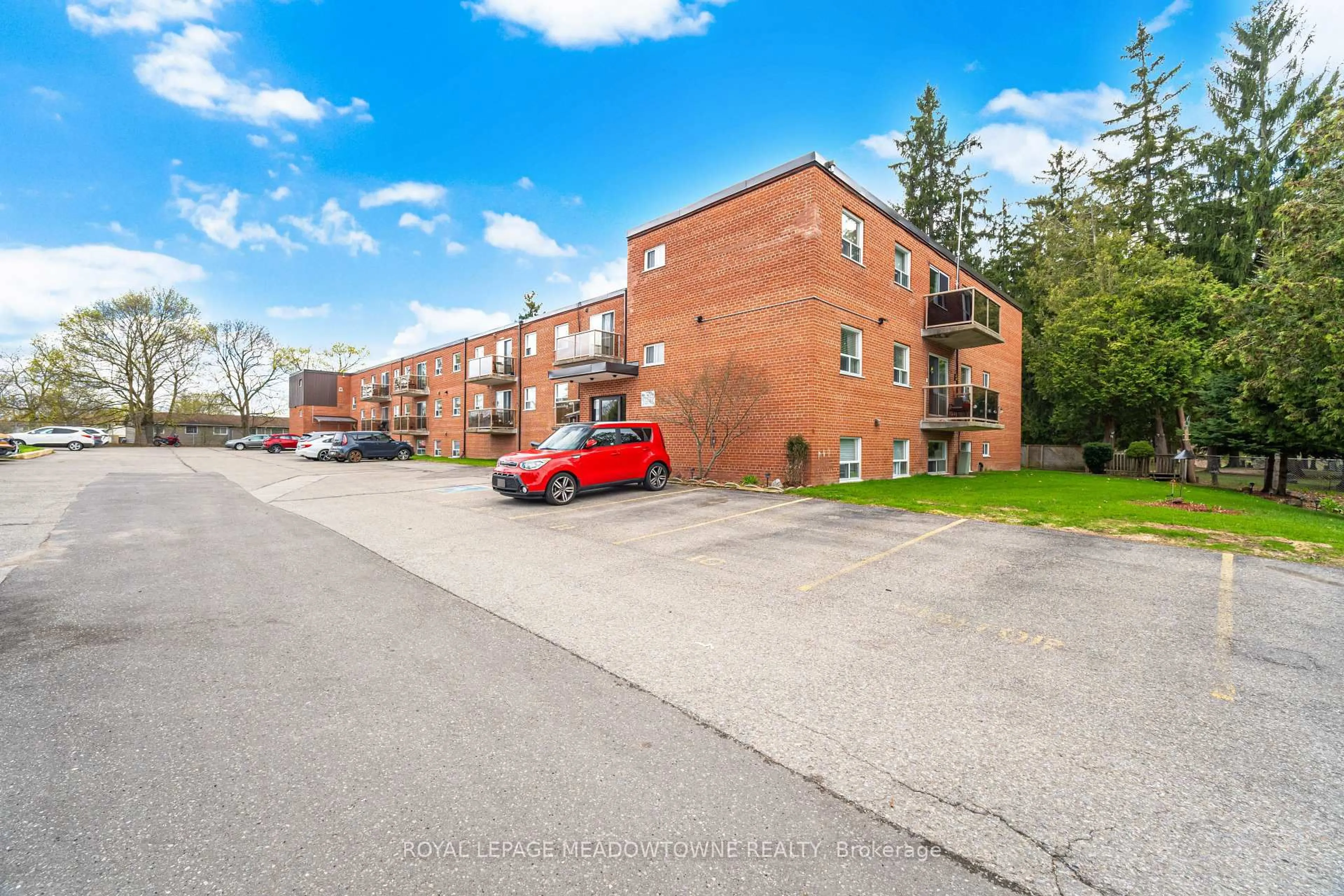 Unknown for 24 Ransom St #205, Halton Hills Ontario L7J 1S3