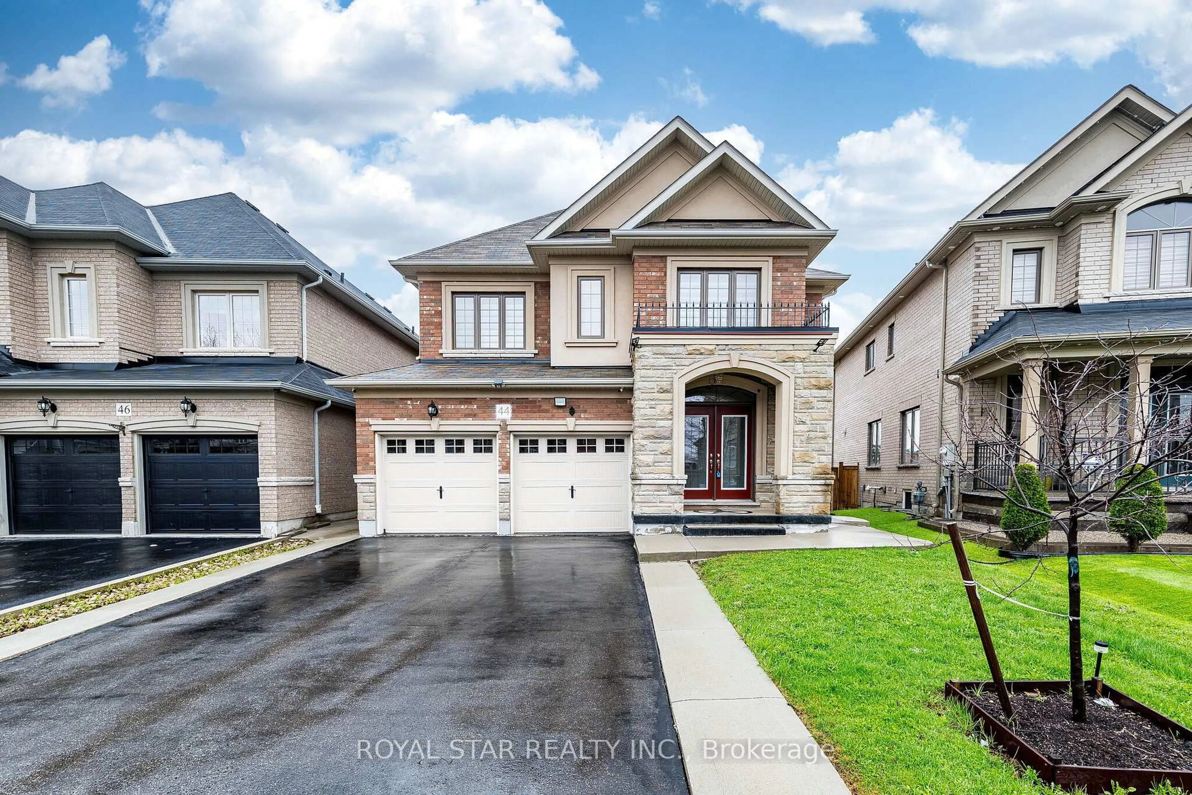 Home with brick exterior material, street for 44 Hammerhead Rd, Brampton Ontario L7A 4P9