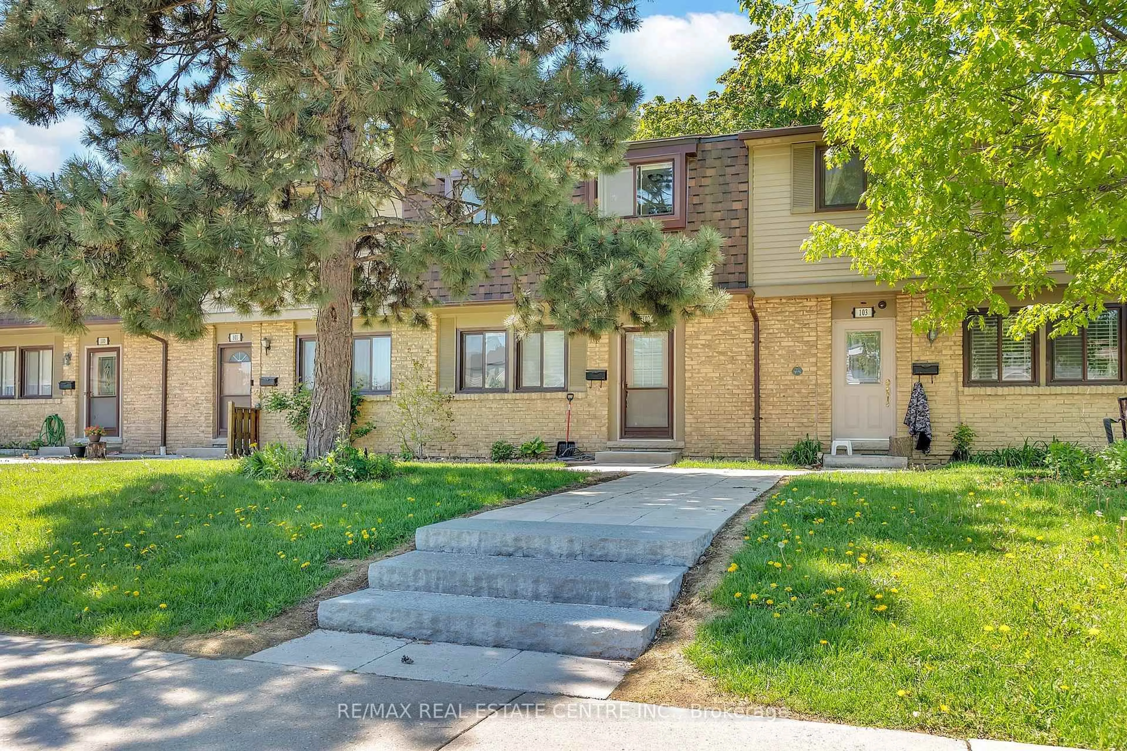 Unknown for 105 Hansen Rd #102, Brampton Ontario L6V 3C9