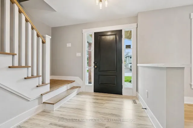 269 Sunray Rd, Oakville 5