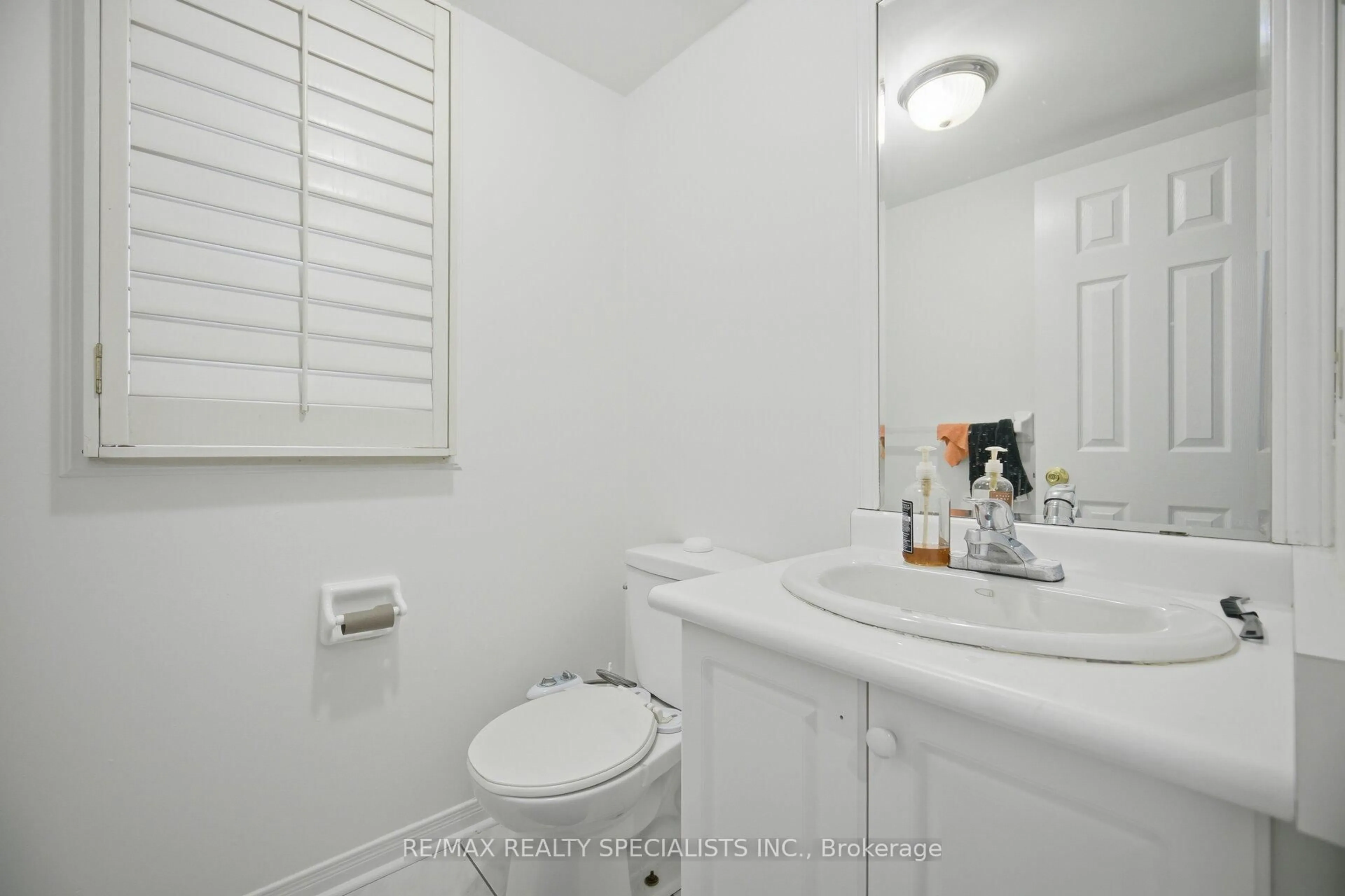 Standard bathroom, floor is not visible for 64 Dolphin Song Cres, Brampton Ontario L6R 2A7