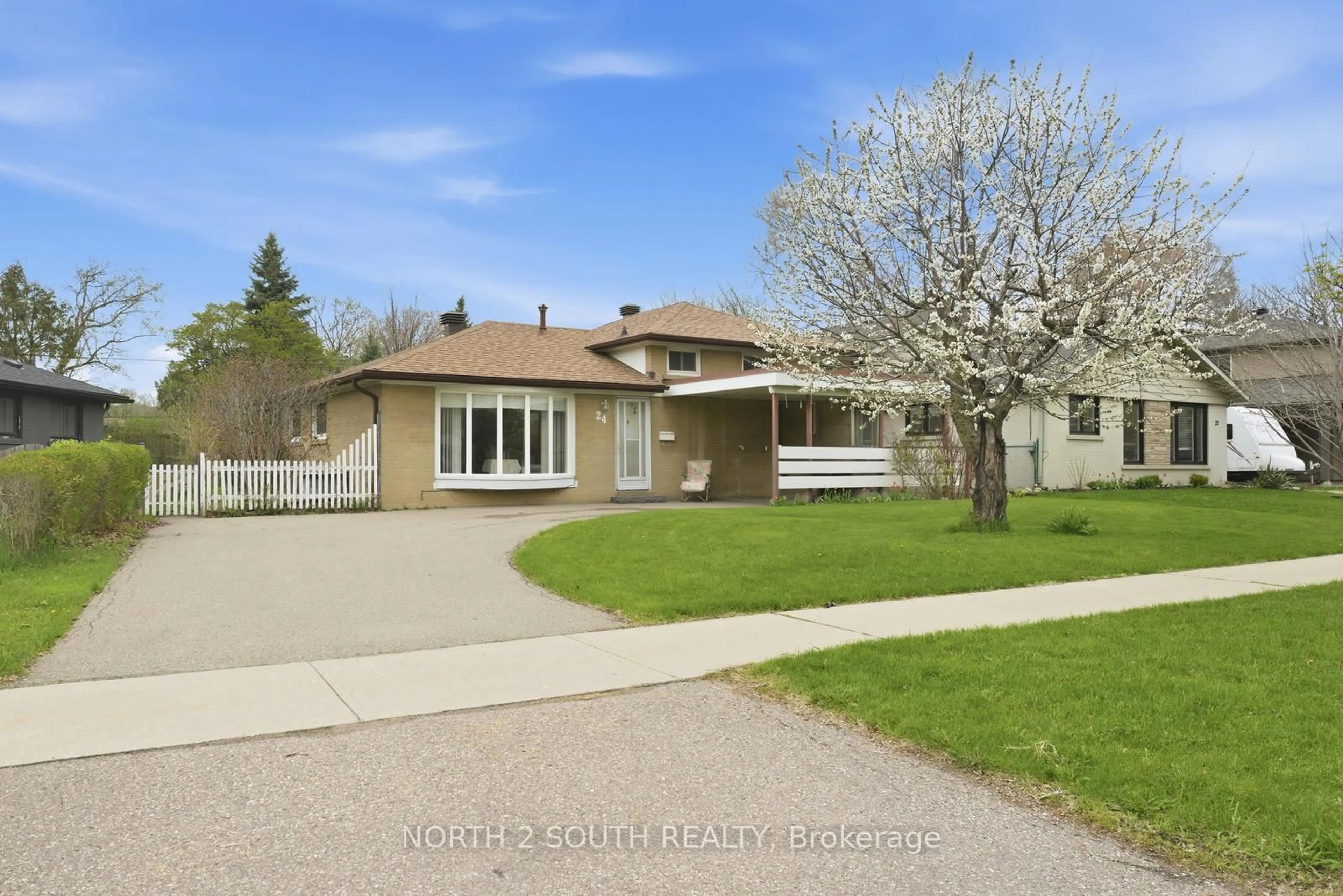Unknown for 24 Vanderbrent Cres, Toronto Ontario M9R 3W8