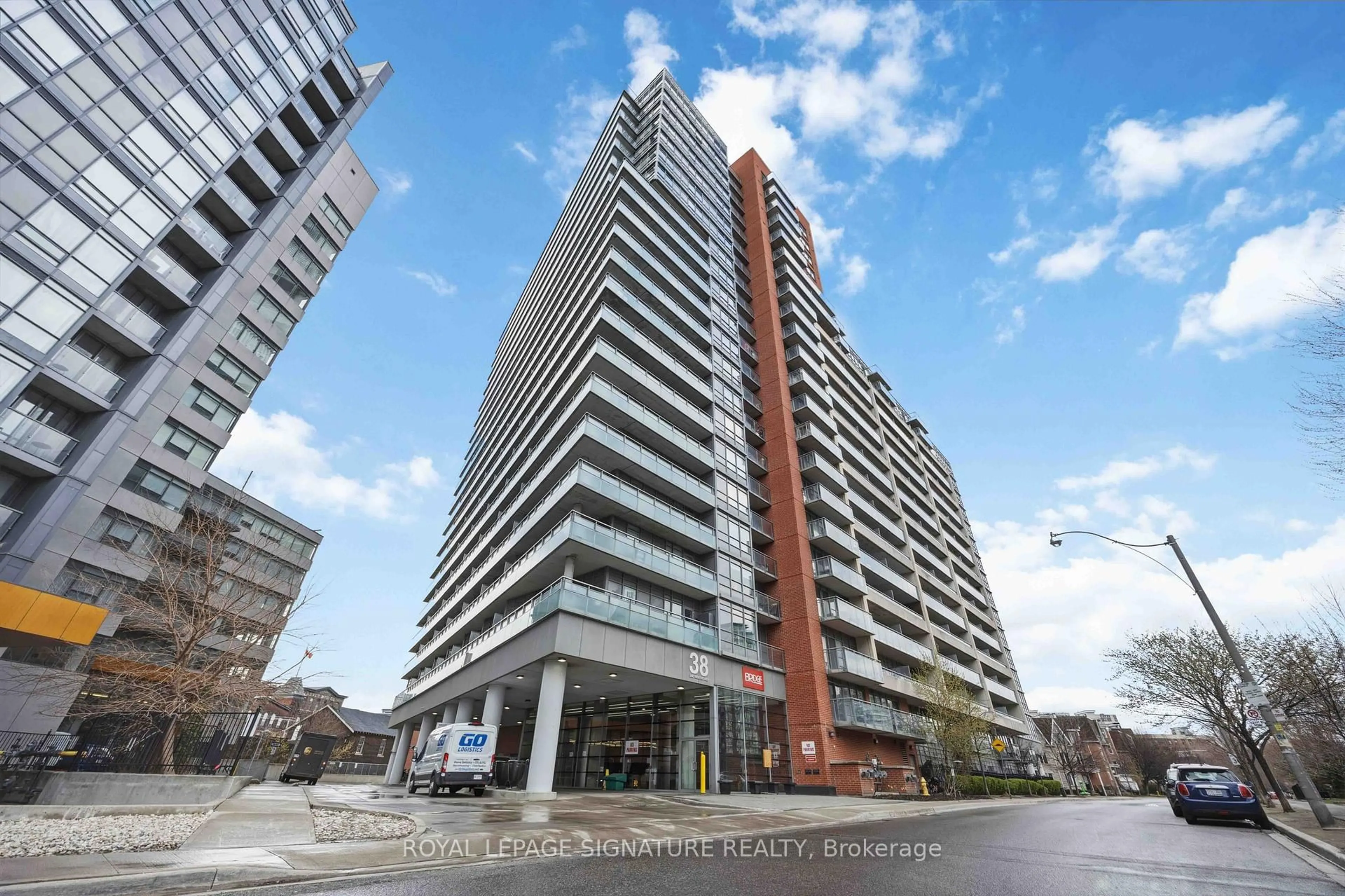 Indoor foyer for 38 Joe Shuster Way #1625, Toronto Ontario M6K 0A5