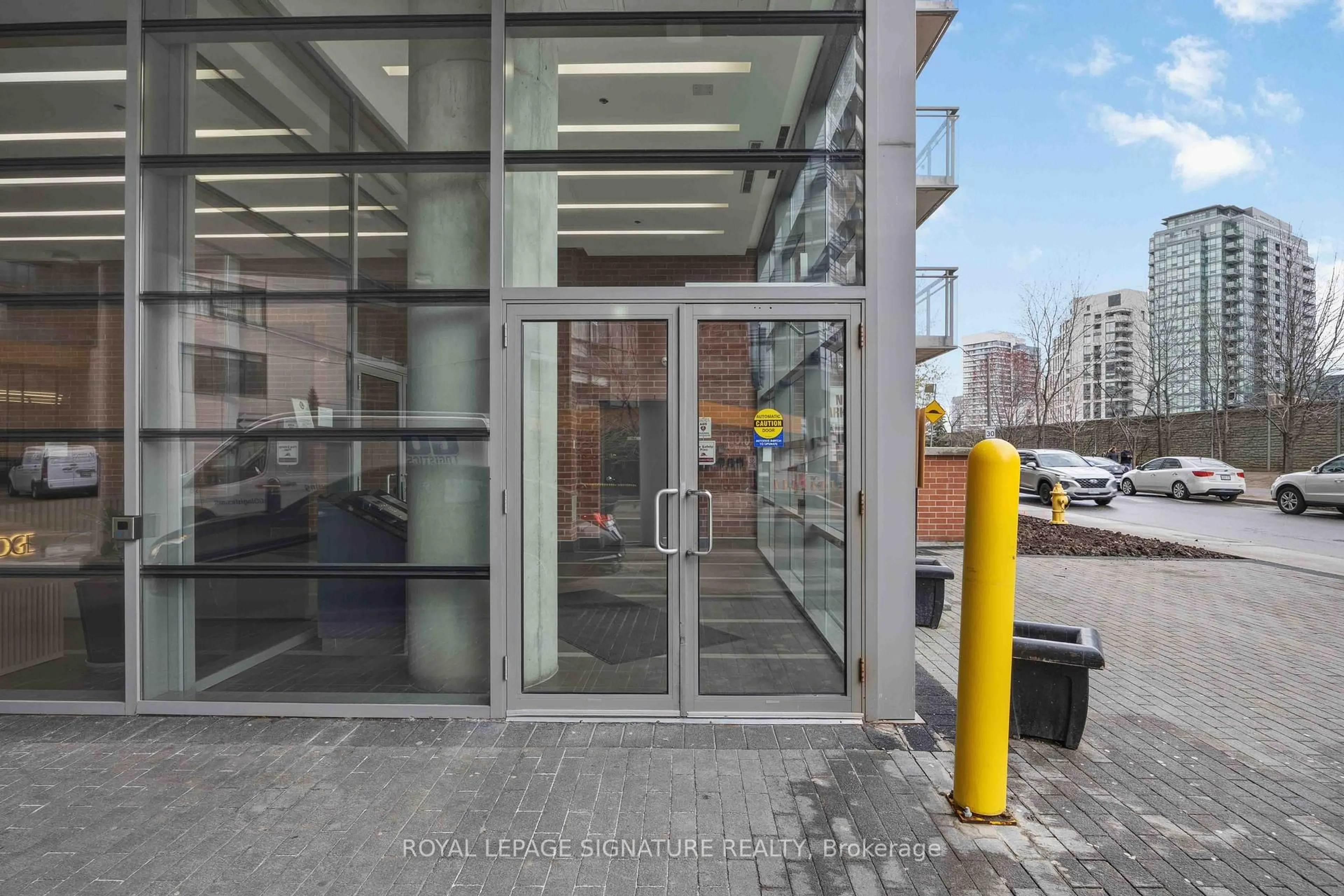 Indoor foyer for 38 Joe Shuster Way #1625, Toronto Ontario M6K 0A5