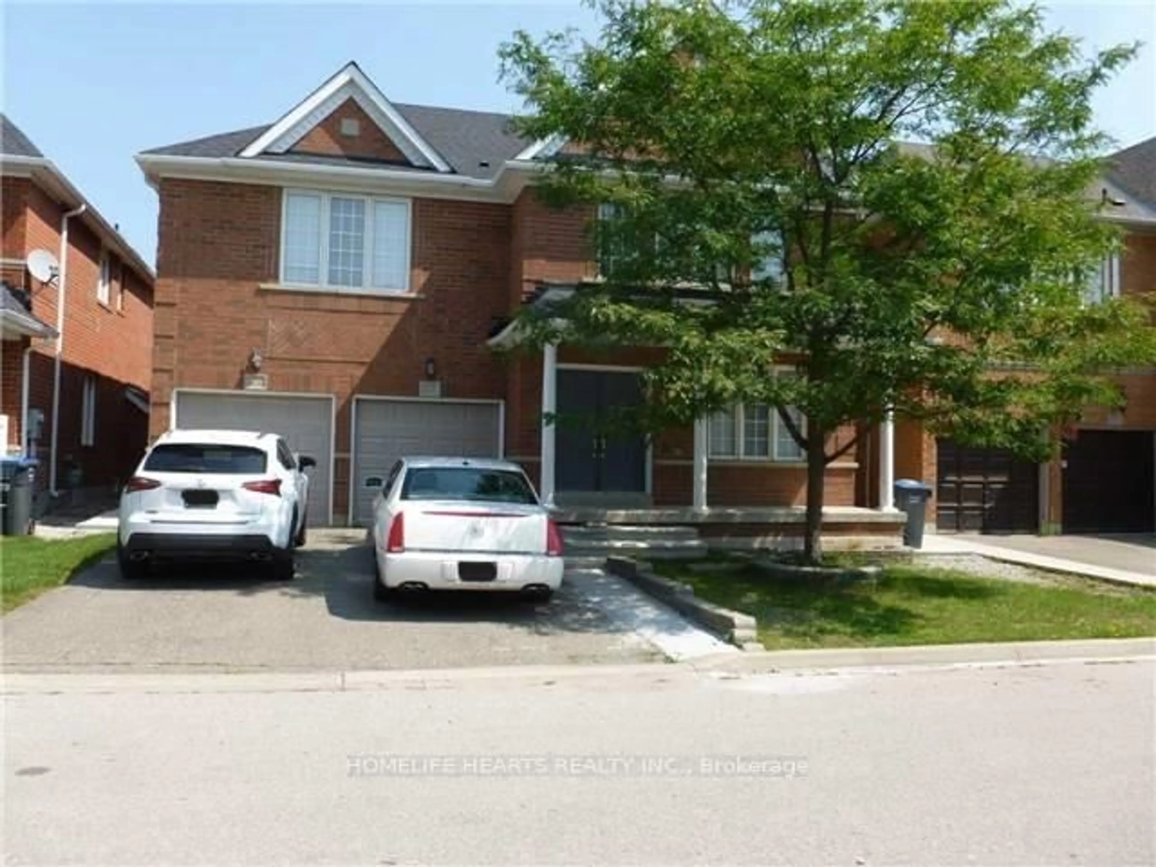 Home with brick exterior material, street for 17 Ferncastle Cres, Brampton Ontario L7A 3P2