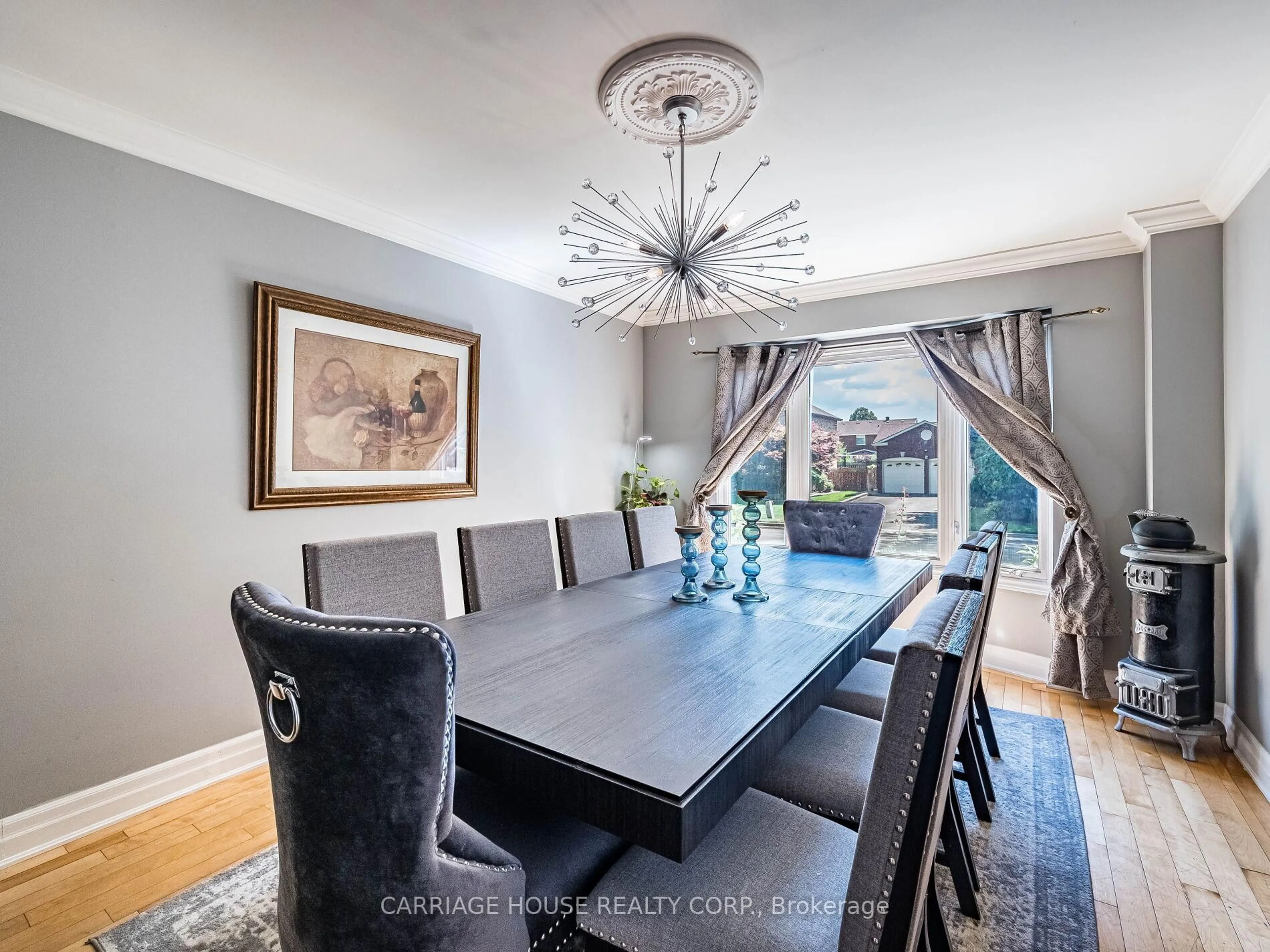 Dining room, unknown for 16 Stowe Crt, Brampton Ontario L6Z 4C5