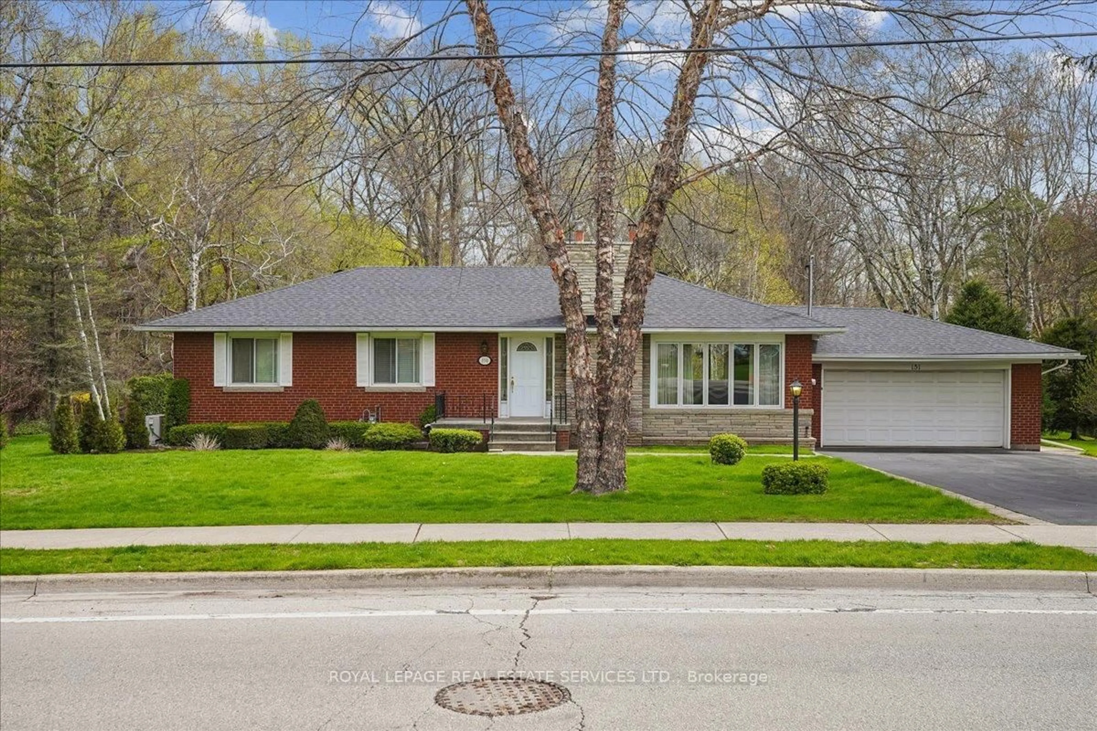 Home with brick exterior material, street for 151 Wedgewood Dr, Oakville Ontario L6J 4R6