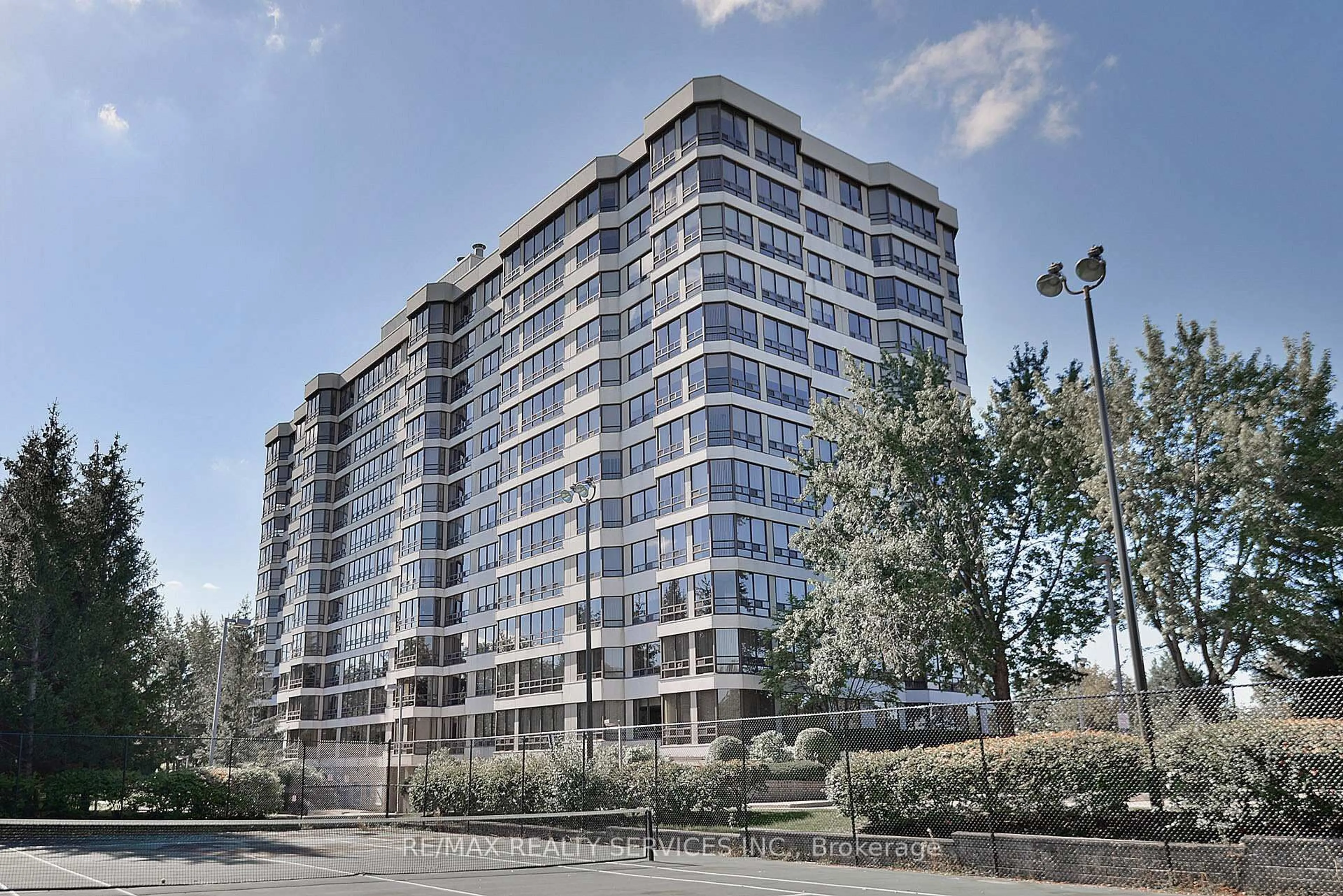 Unknown for 330 Mill St #402, Brampton Ontario L6Y 3V3