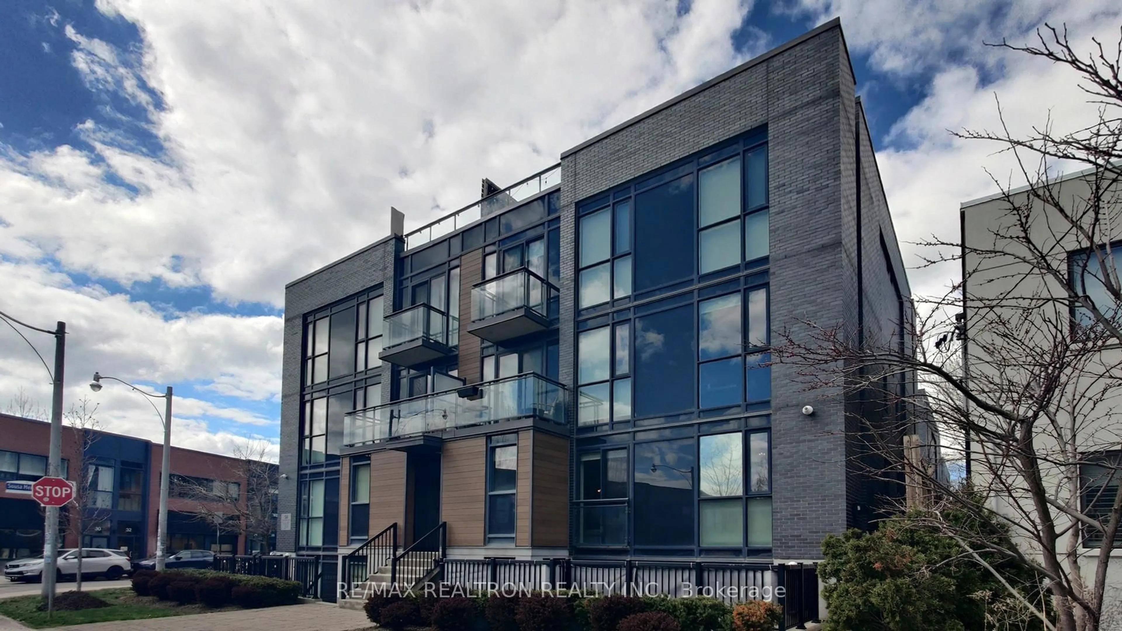 A pic from outside/outdoor area/front of a property/back of a property/a pic from drone, building for 58 Macaulay Ave #402, Toronto Ontario M6P 3P6