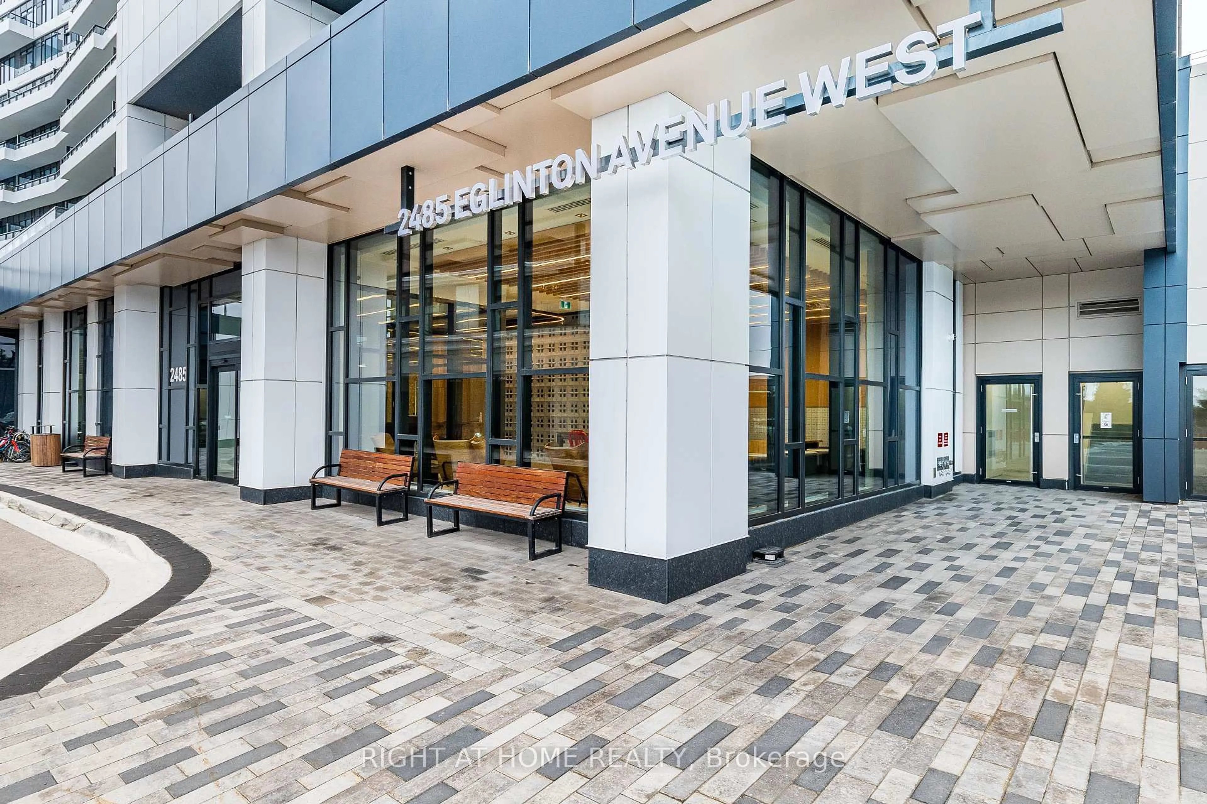 Unknown for 2485 Eglinton Ave #418, Mississauga Ontario L5W 2T1