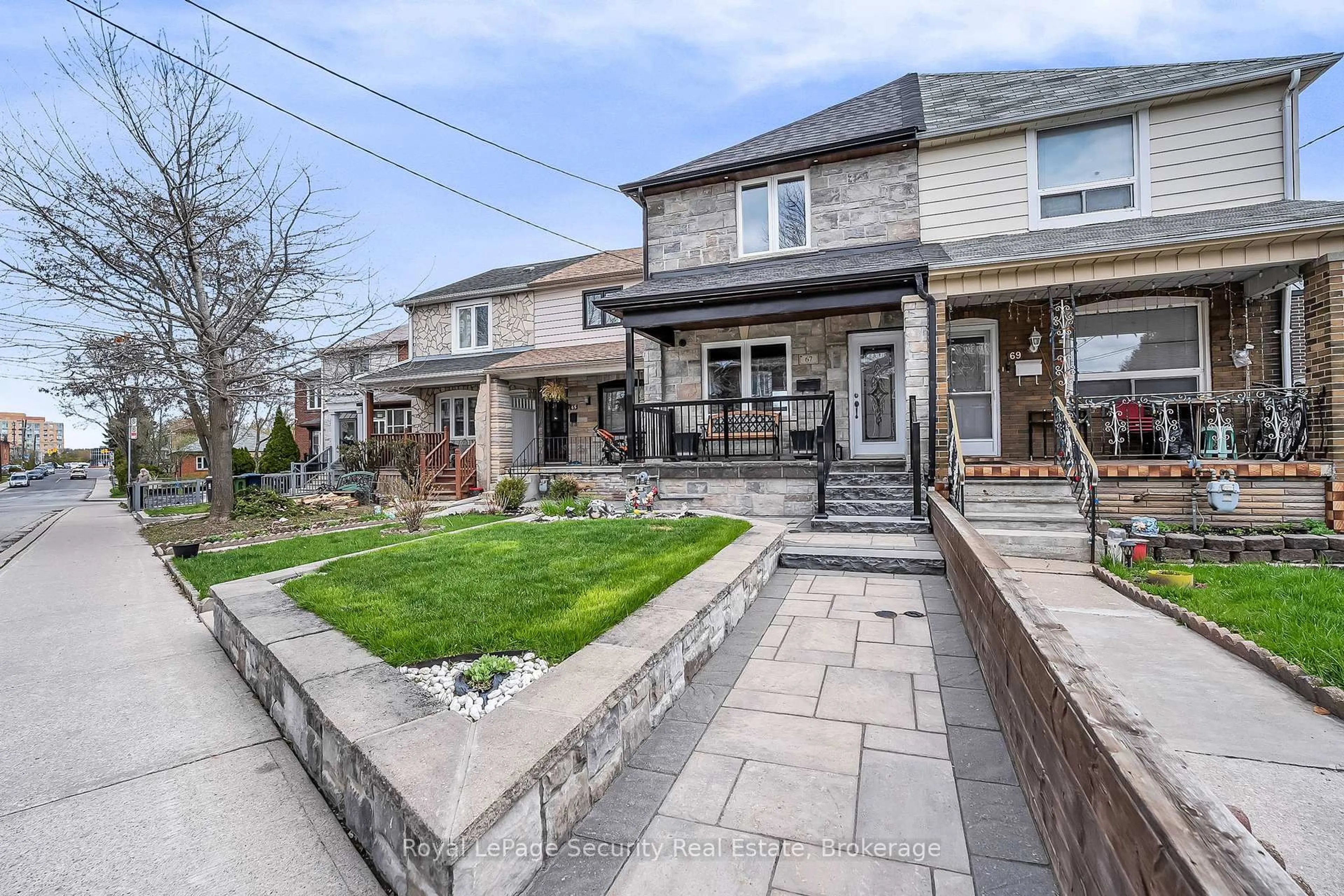 Patio, street for 67 Northland Ave, Toronto Ontario M6N 2C9