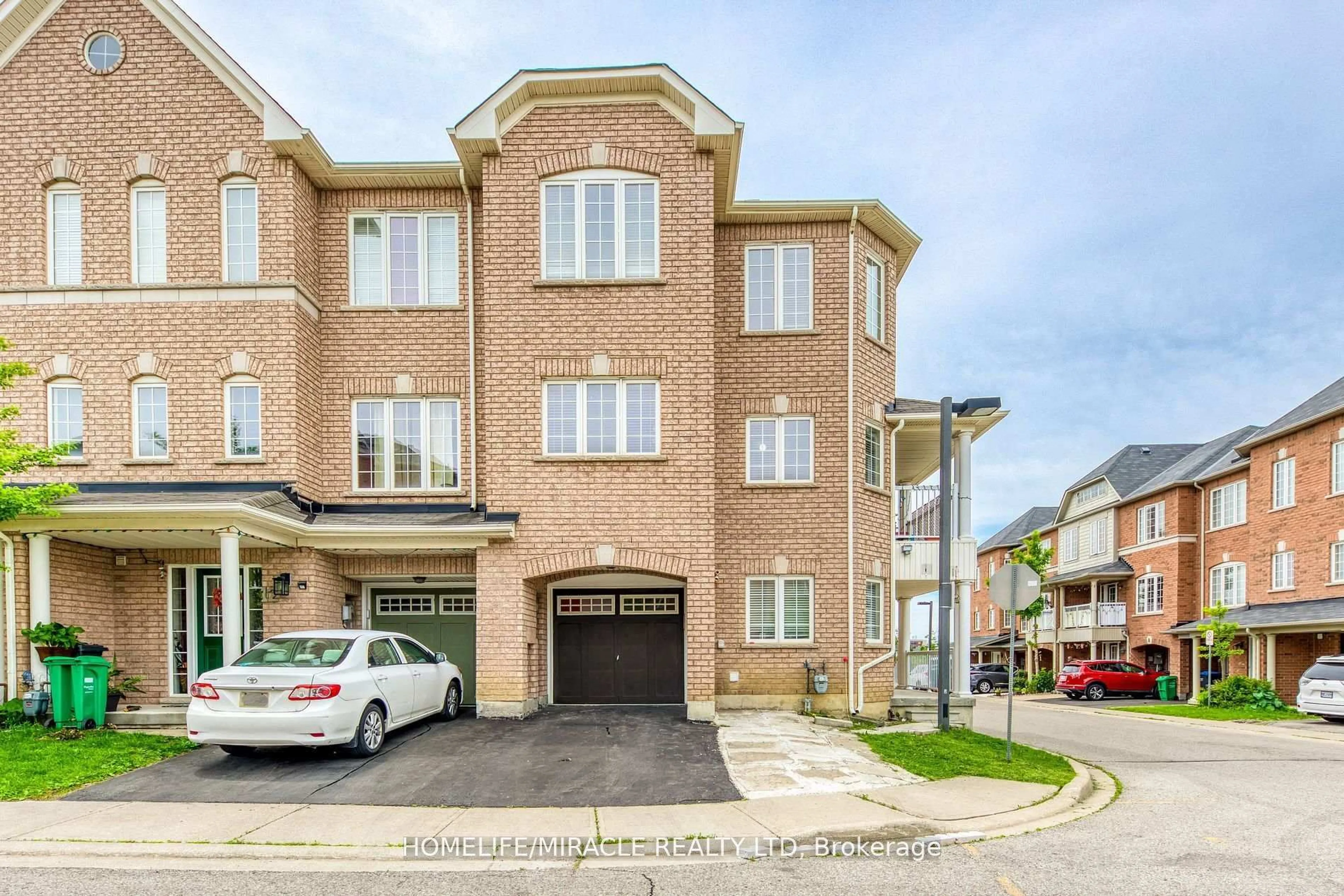 Home with brick exterior material, street for 10 Gatlin St, Brampton Ontario L6Y 0R6