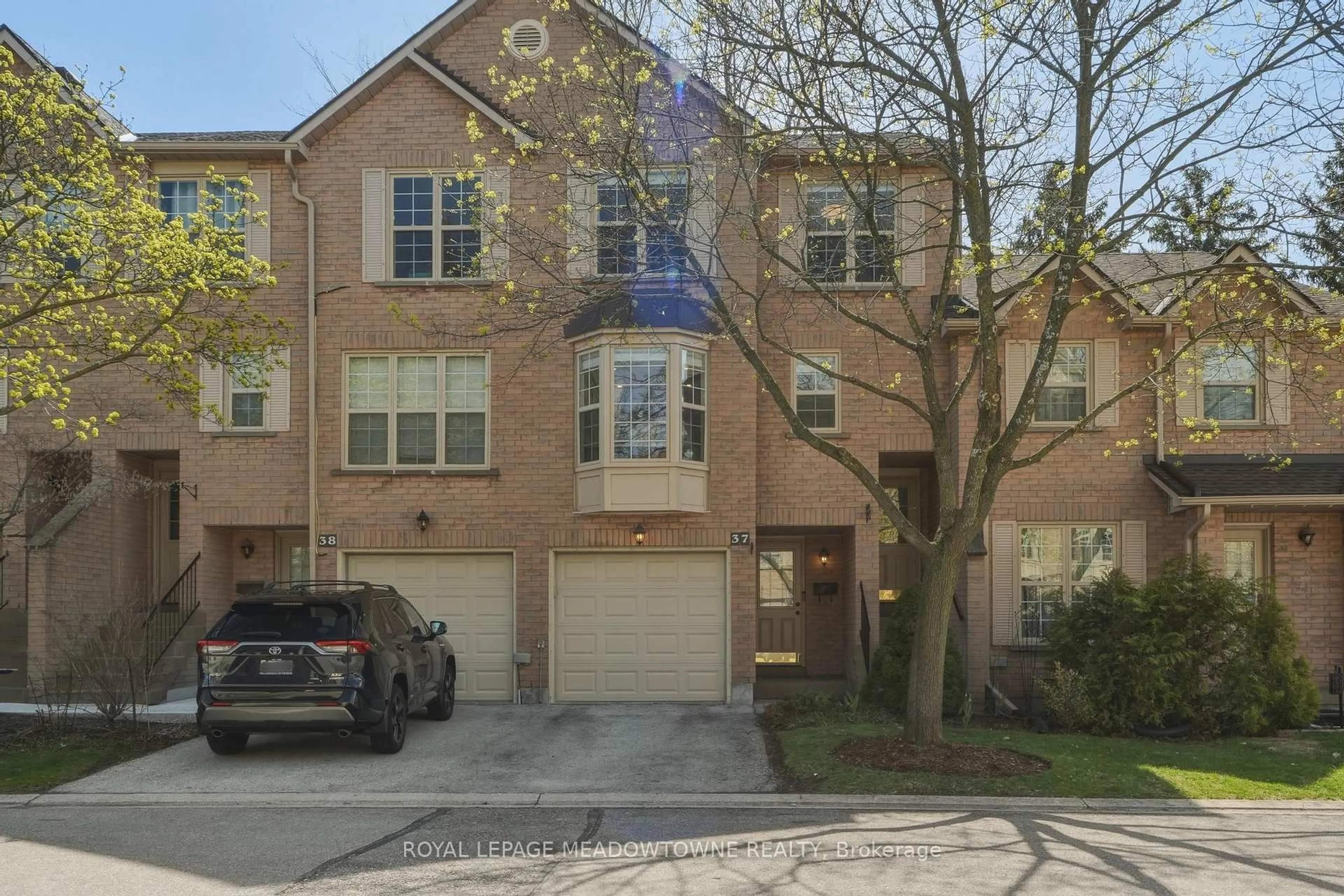 Unknown for 2272 Mowat Ave #37, Oakville Ontario L6H 5L8