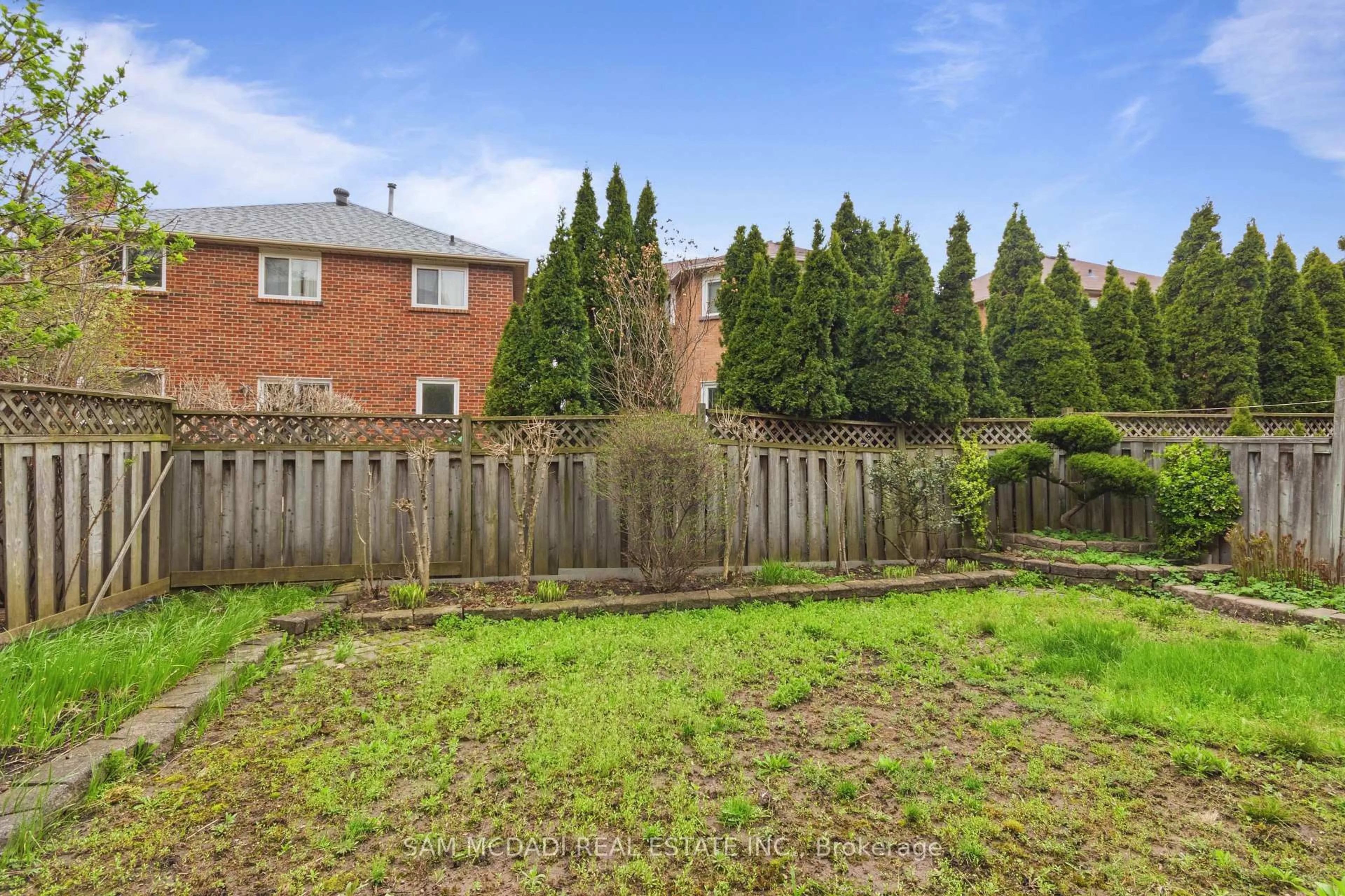 Patio, unknown for 6434 Longspur Rd, Mississauga Ontario L5N 6E4