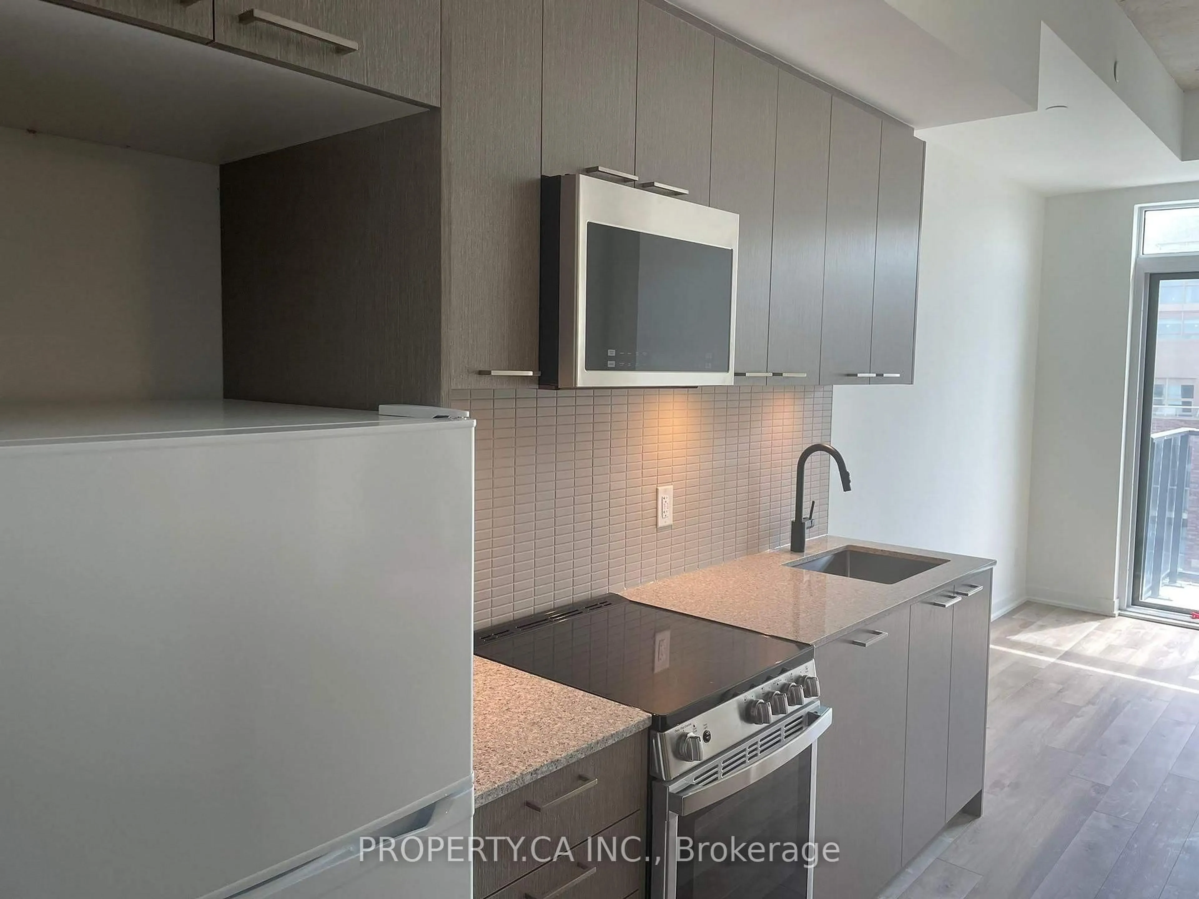 Unknown for 1808 St. Clair Ave #1005, Toronto Ontario M6N 0C1