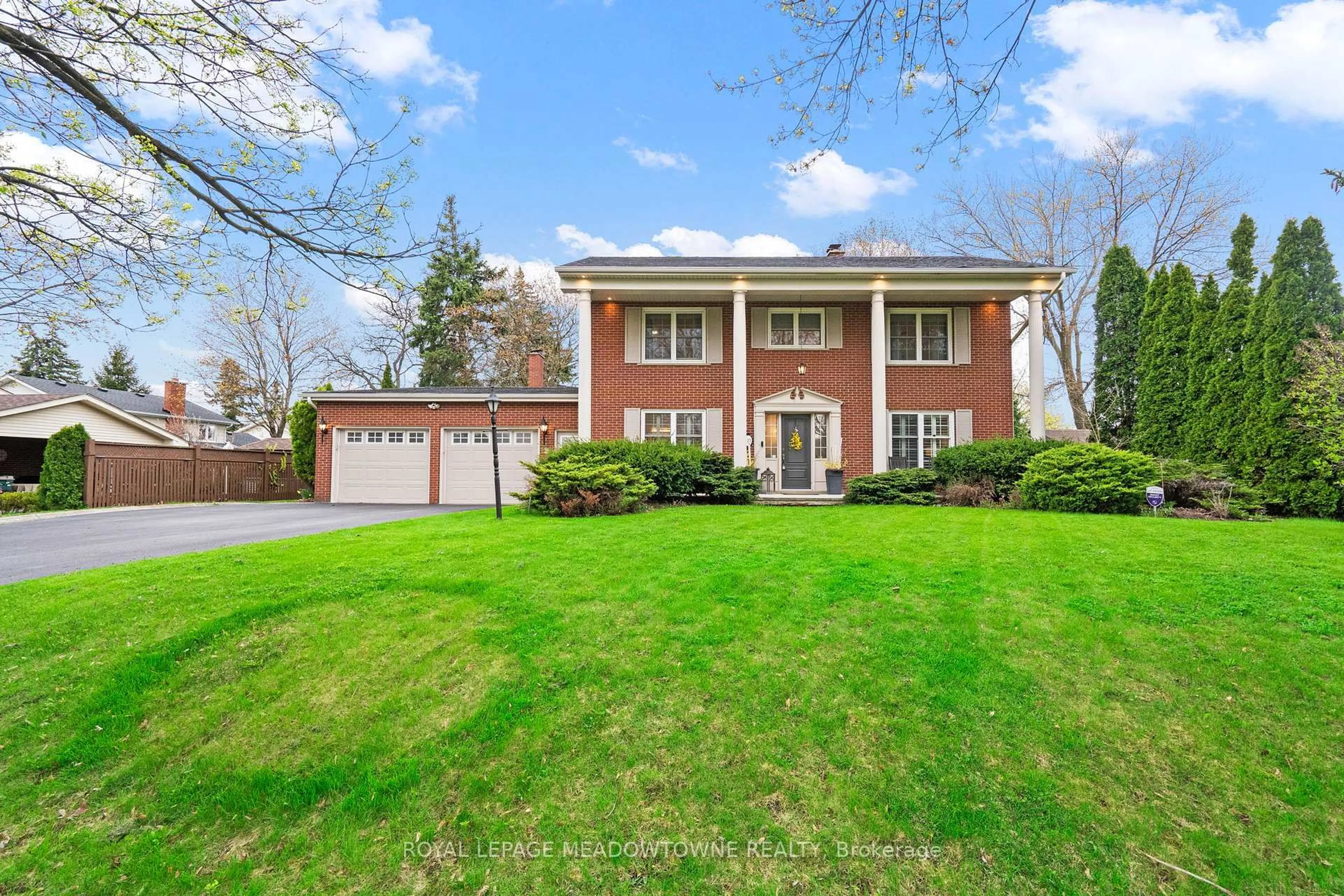 Home with brick exterior material, street for 415 Highside Dr, Milton Ontario L9T 1W9