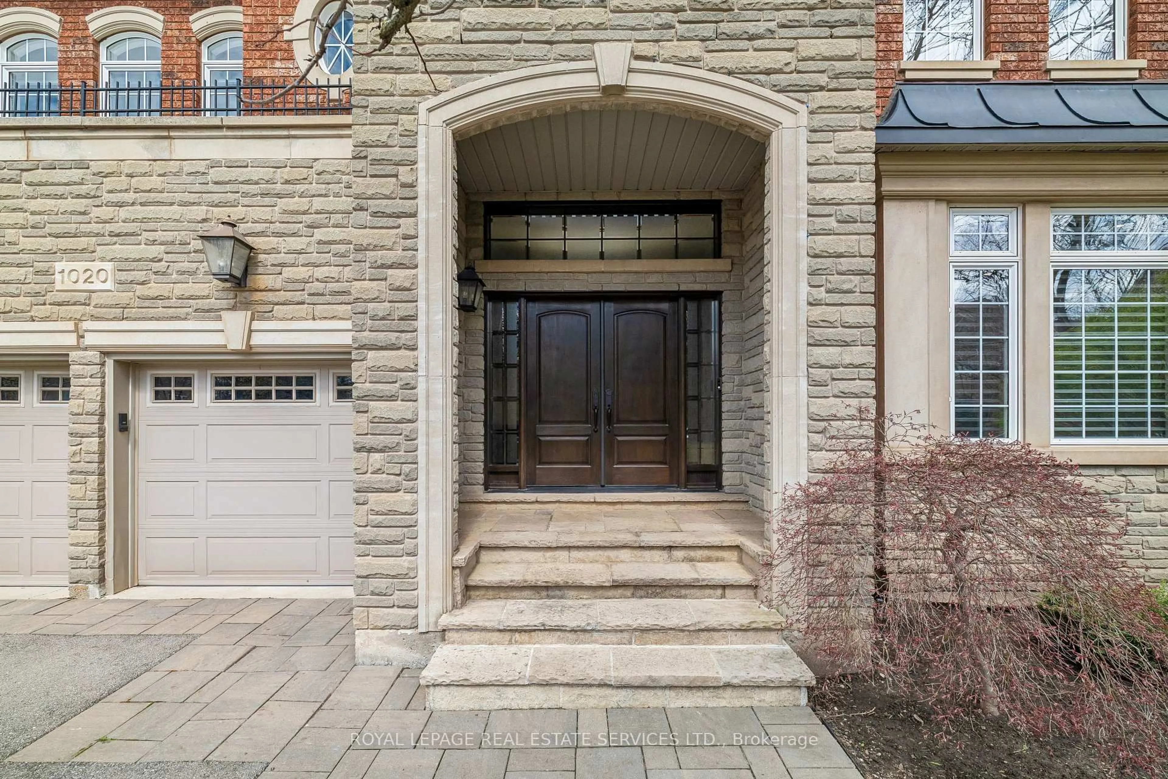 Unknown for 1020 Valley Crest Circ, Oakville Ontario L6H 6W8