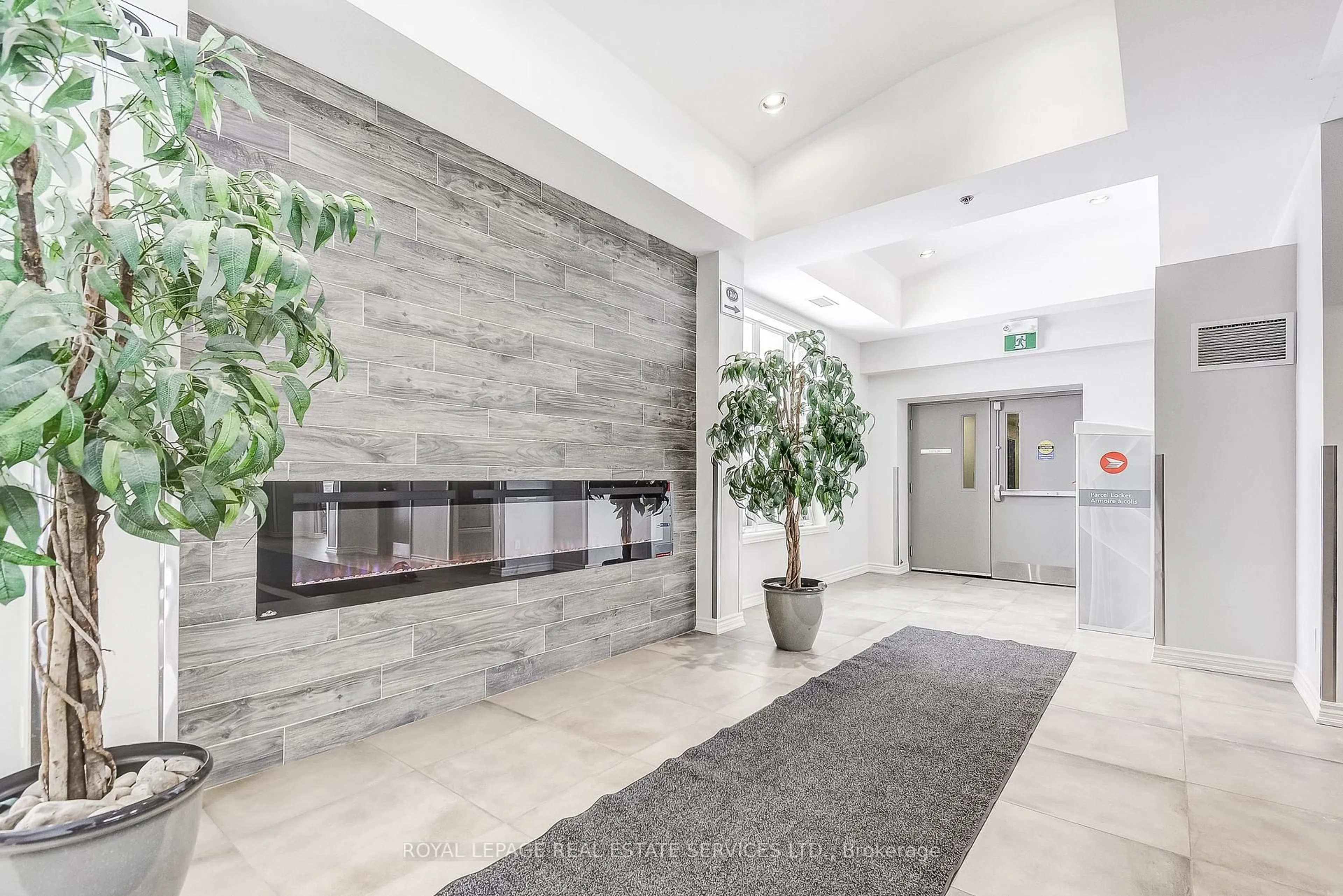 Lobby for 1360 Costigan Rd #211, Milton Ontario L9T 0Y8