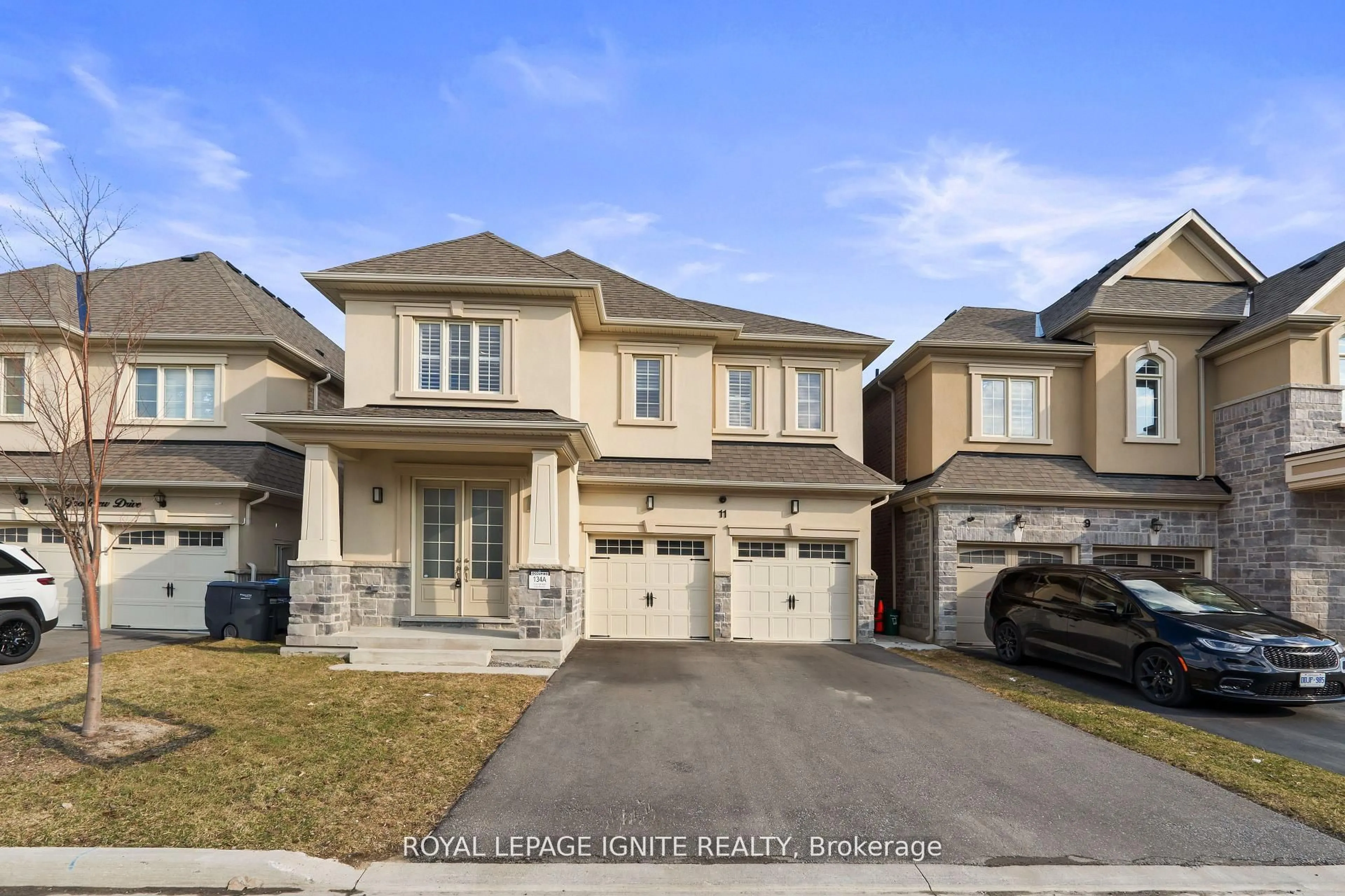 Unknown for 11 Jenwood Cres, Brampton Ontario L6R 4C6