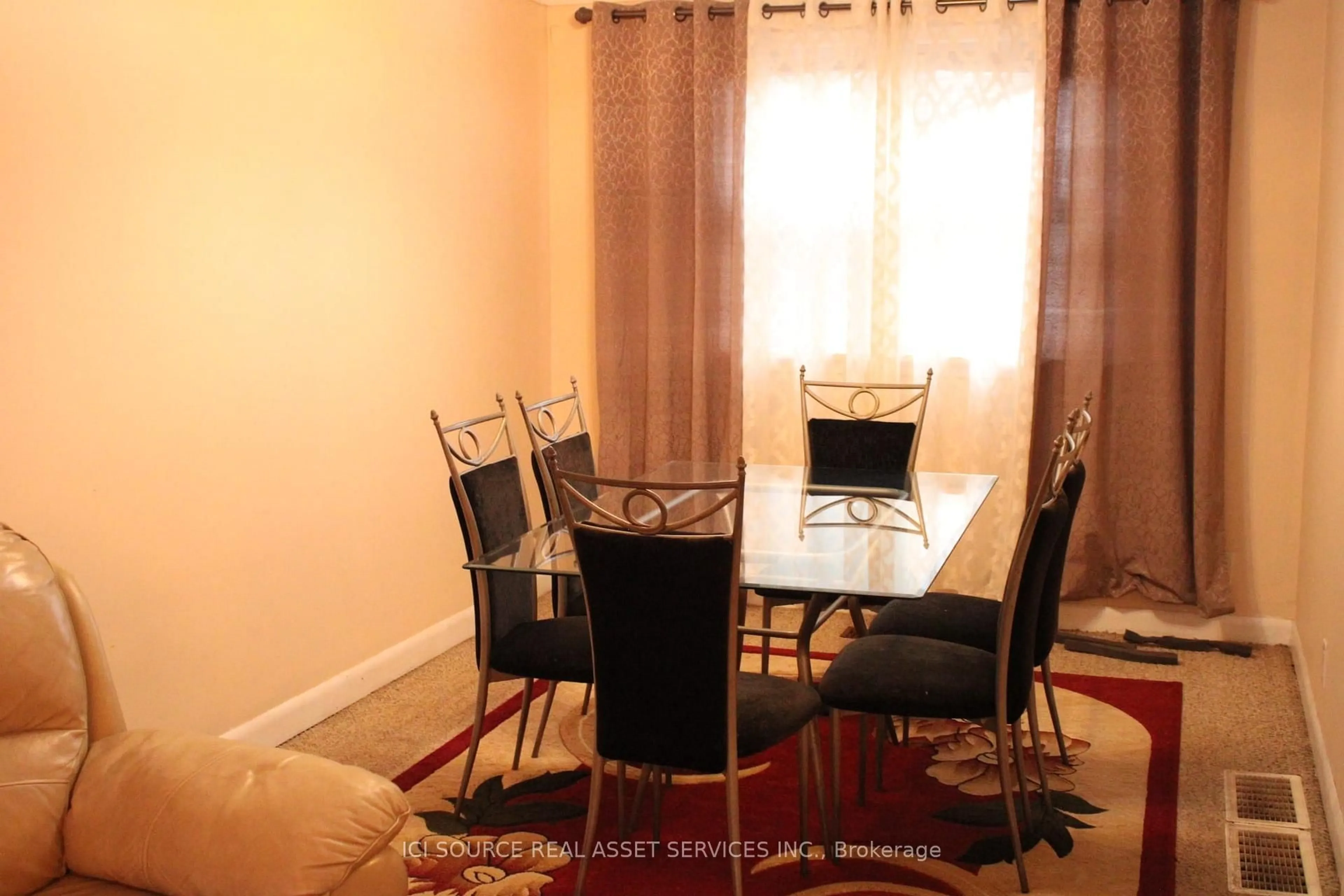 Dining room, unknown for 532 Appleby Line, Burlington Ontario L7L 2Y3
