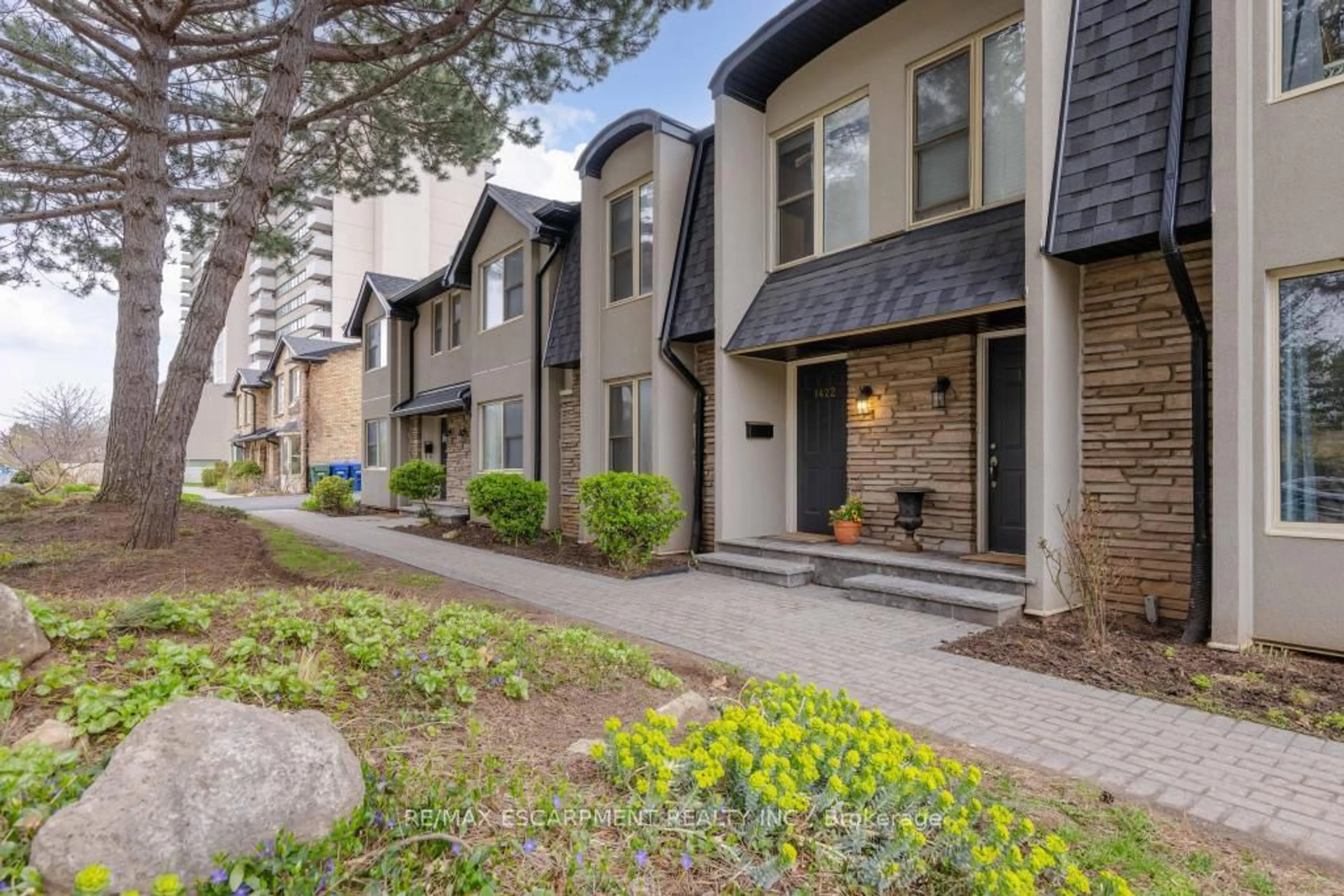 Unknown for 1422 GHENT Ave, Burlington Ontario L7S 1W8