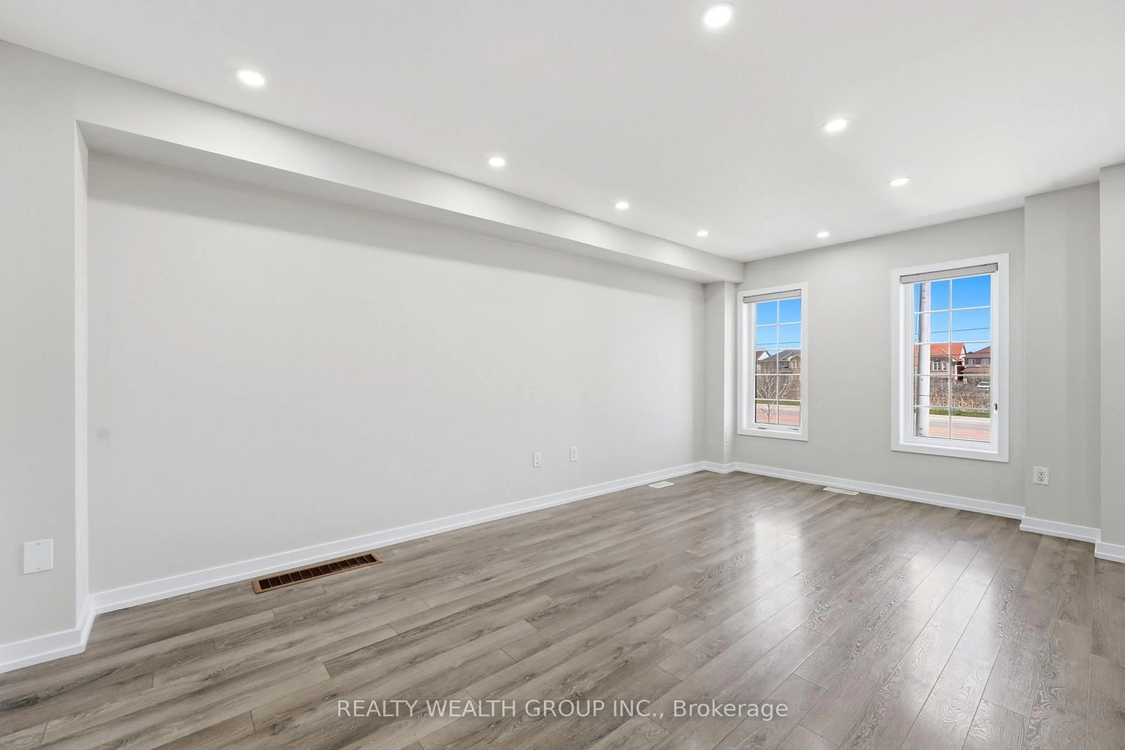 A pic of a room for 112 Golden Springs Dr, Brampton Ontario L7A 4N7