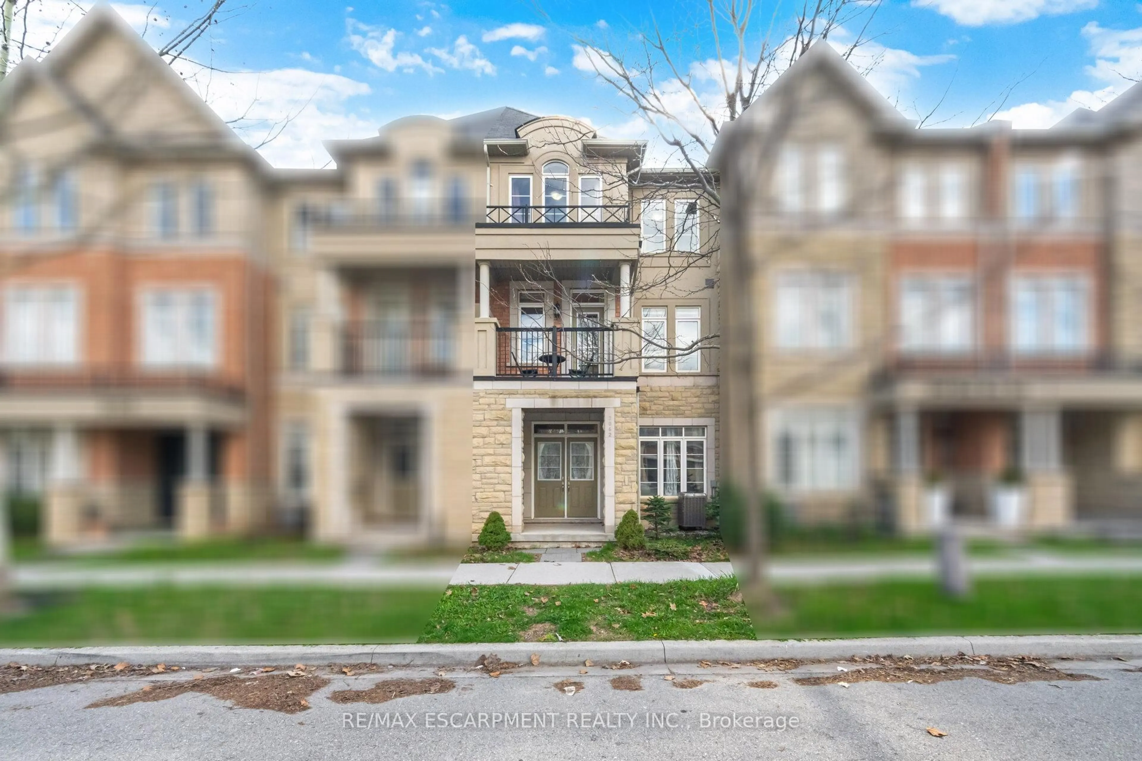 Home with brick exterior material, street for 3062 Eberly Woods Dr, Oakville Ontario L6M 0T5