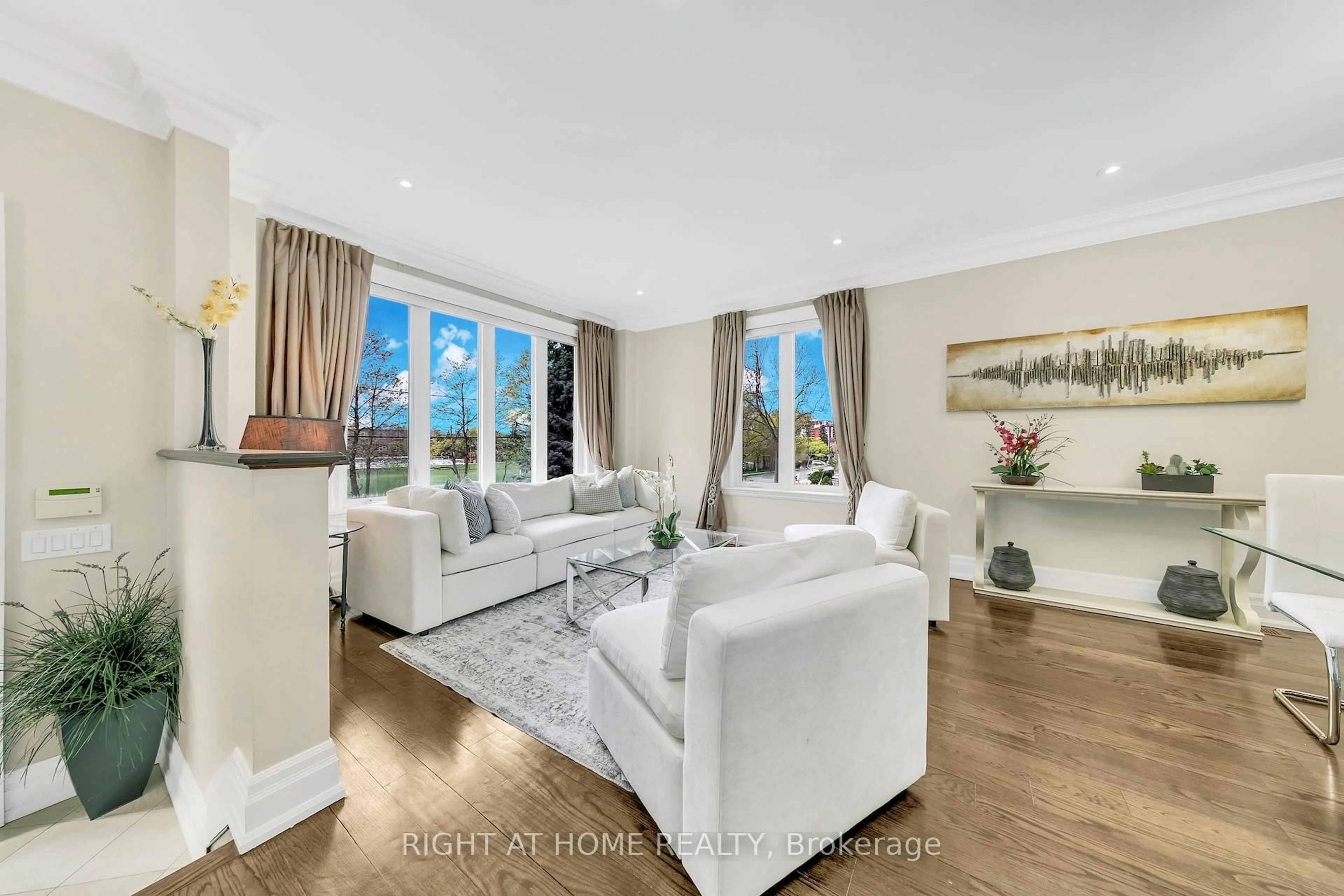 Living room with furniture, unknown for 204 Maple Leaf Dr, Toronto Ontario M6L 1P1
