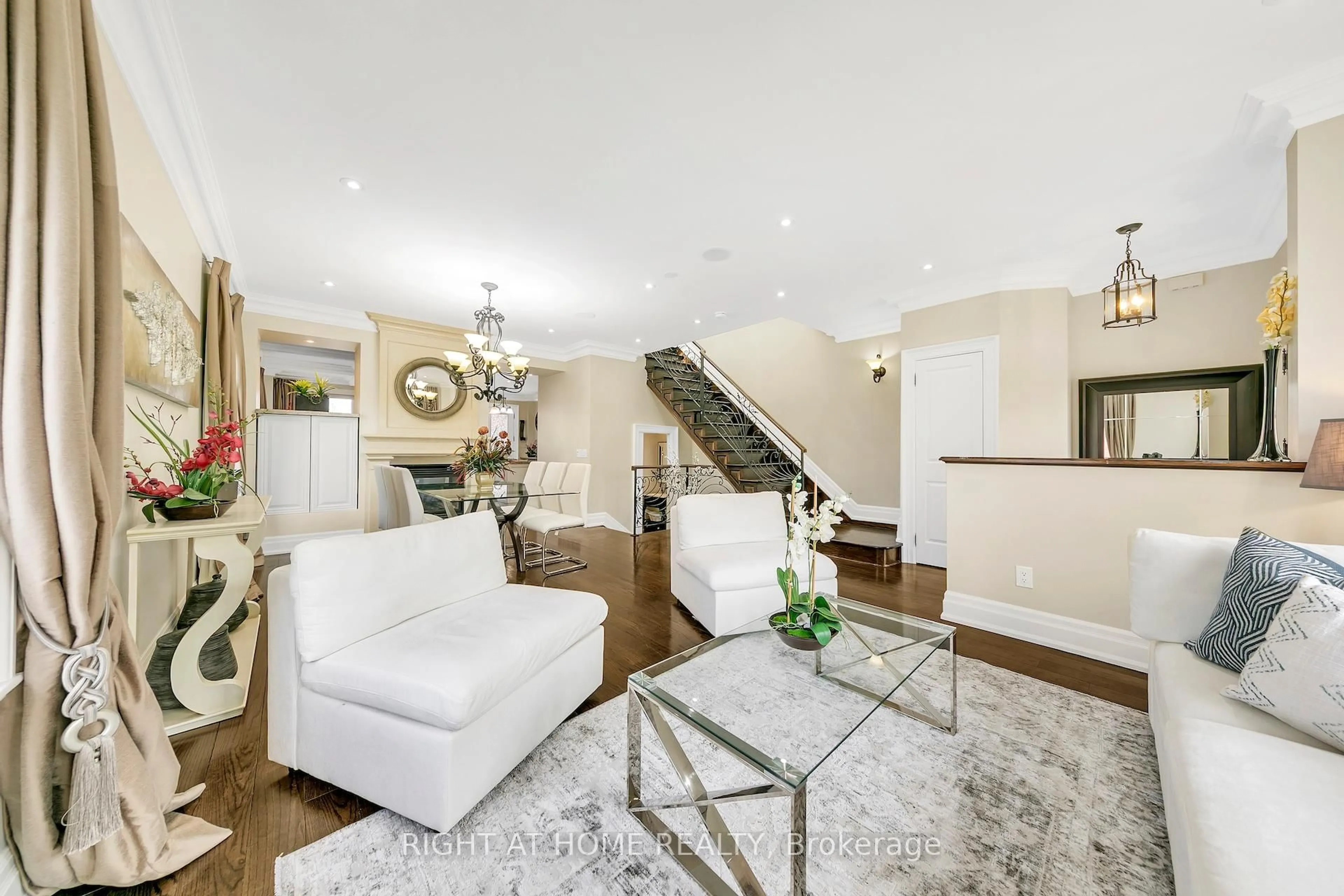 Living room with furniture, unknown for 204 Maple Leaf Dr, Toronto Ontario M6L 1P1