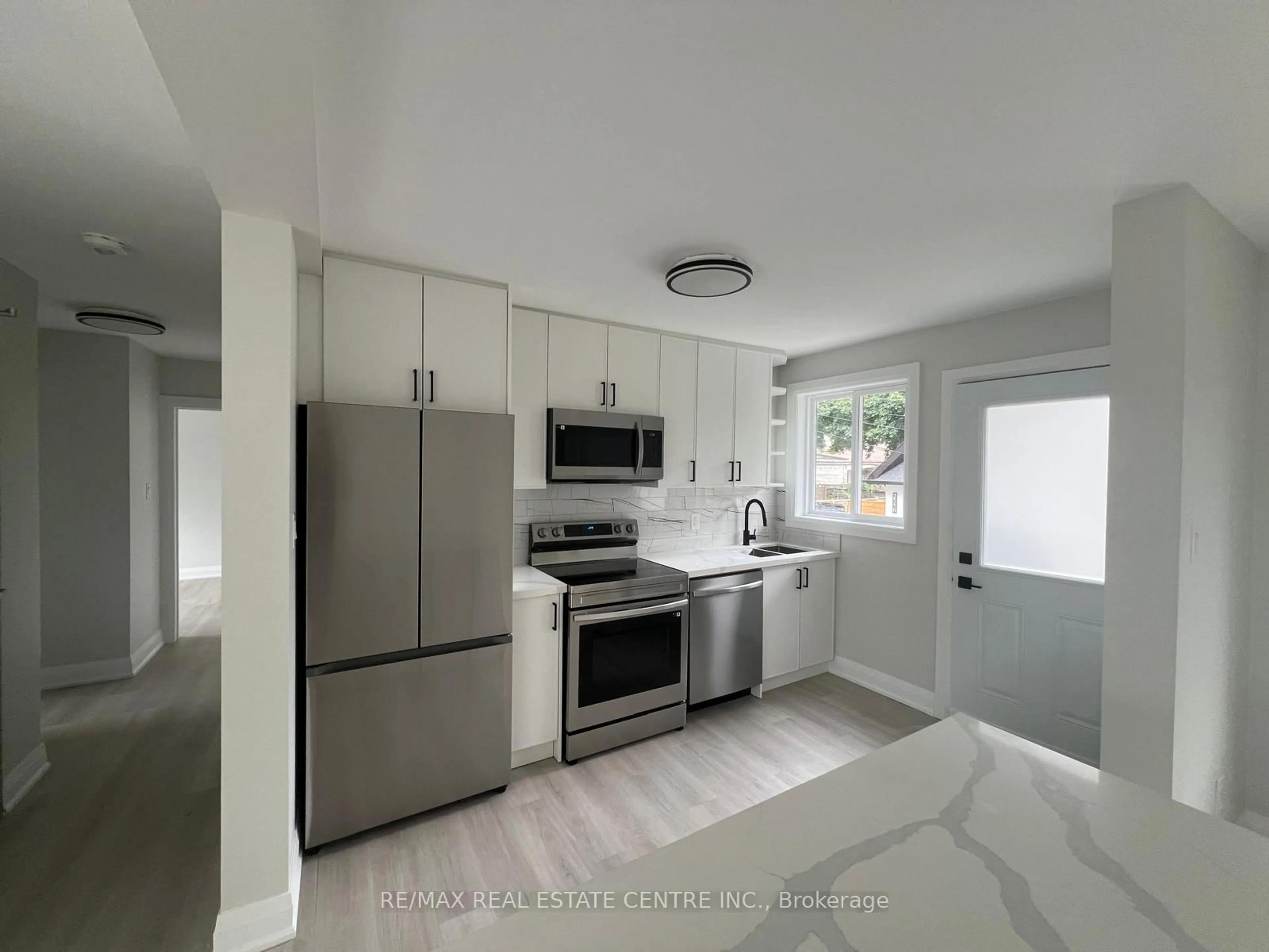 Open concept kitchen, ceramic/tile floor for 255 Gamma St, Toronto Ontario M8W 4G9