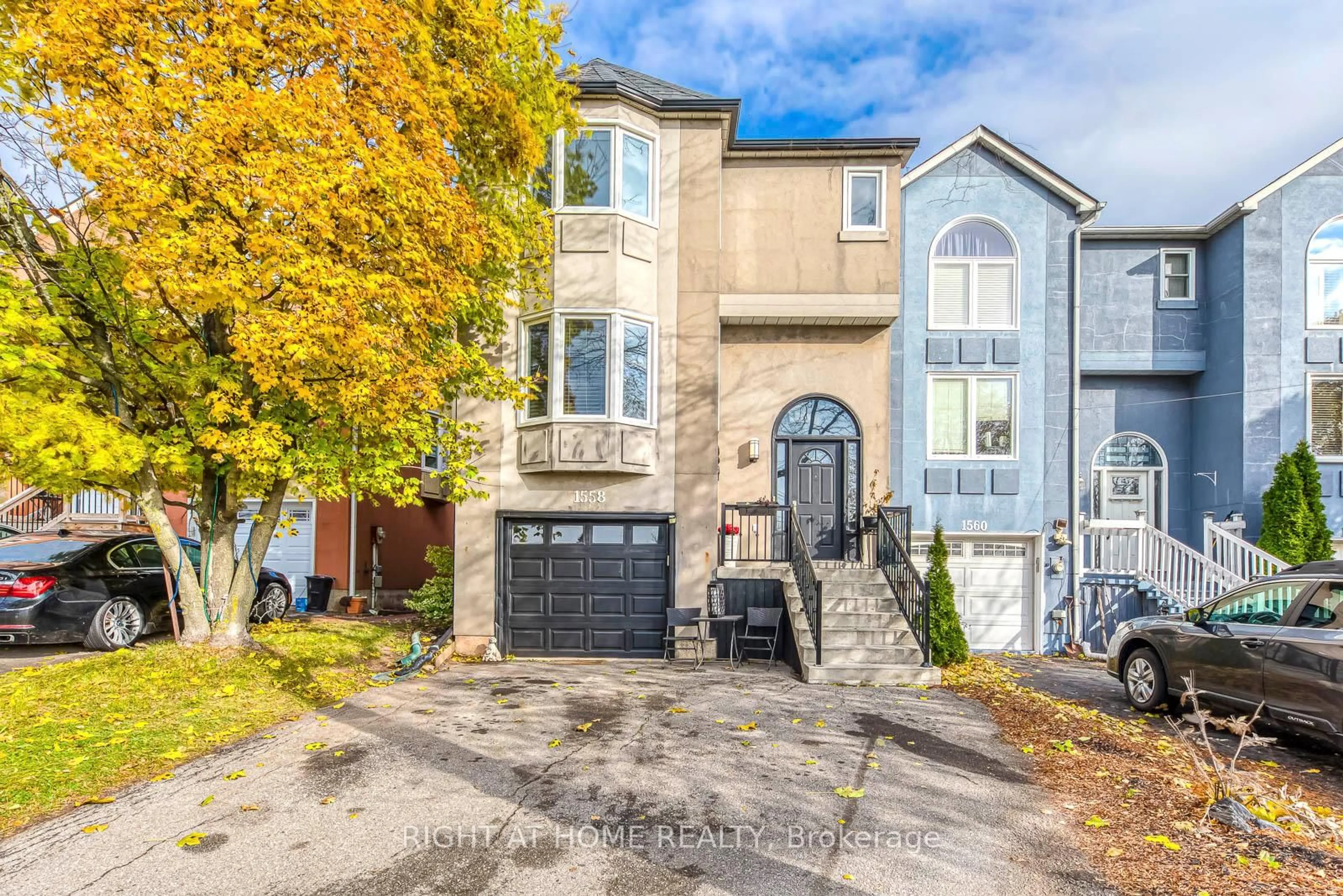 Home with brick exterior material, street for 1558 Litchfield Rd, Oakville Ontario L6H 5P3