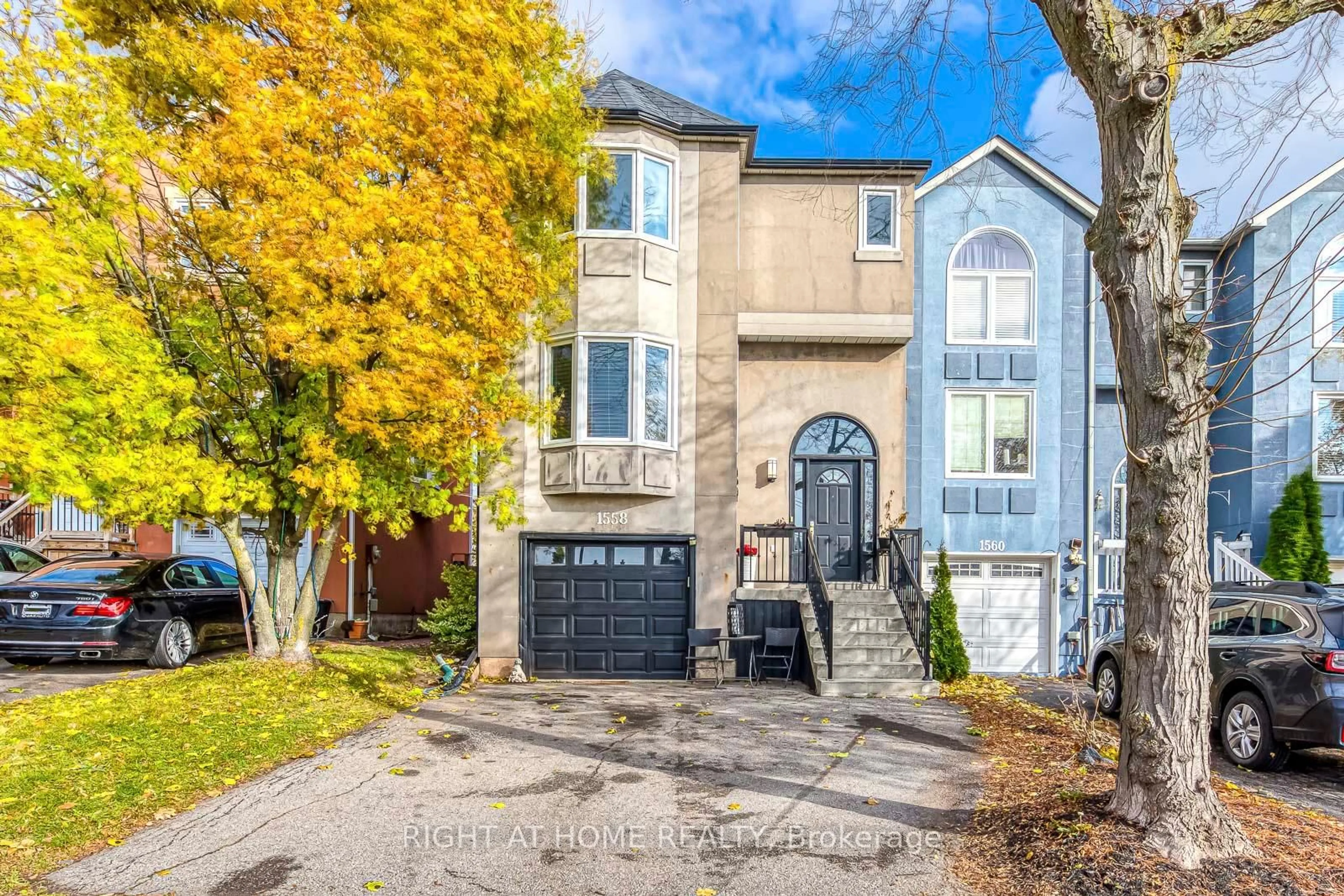 Home with brick exterior material, street for 1558 Litchfield Rd, Oakville Ontario L6H 5P3