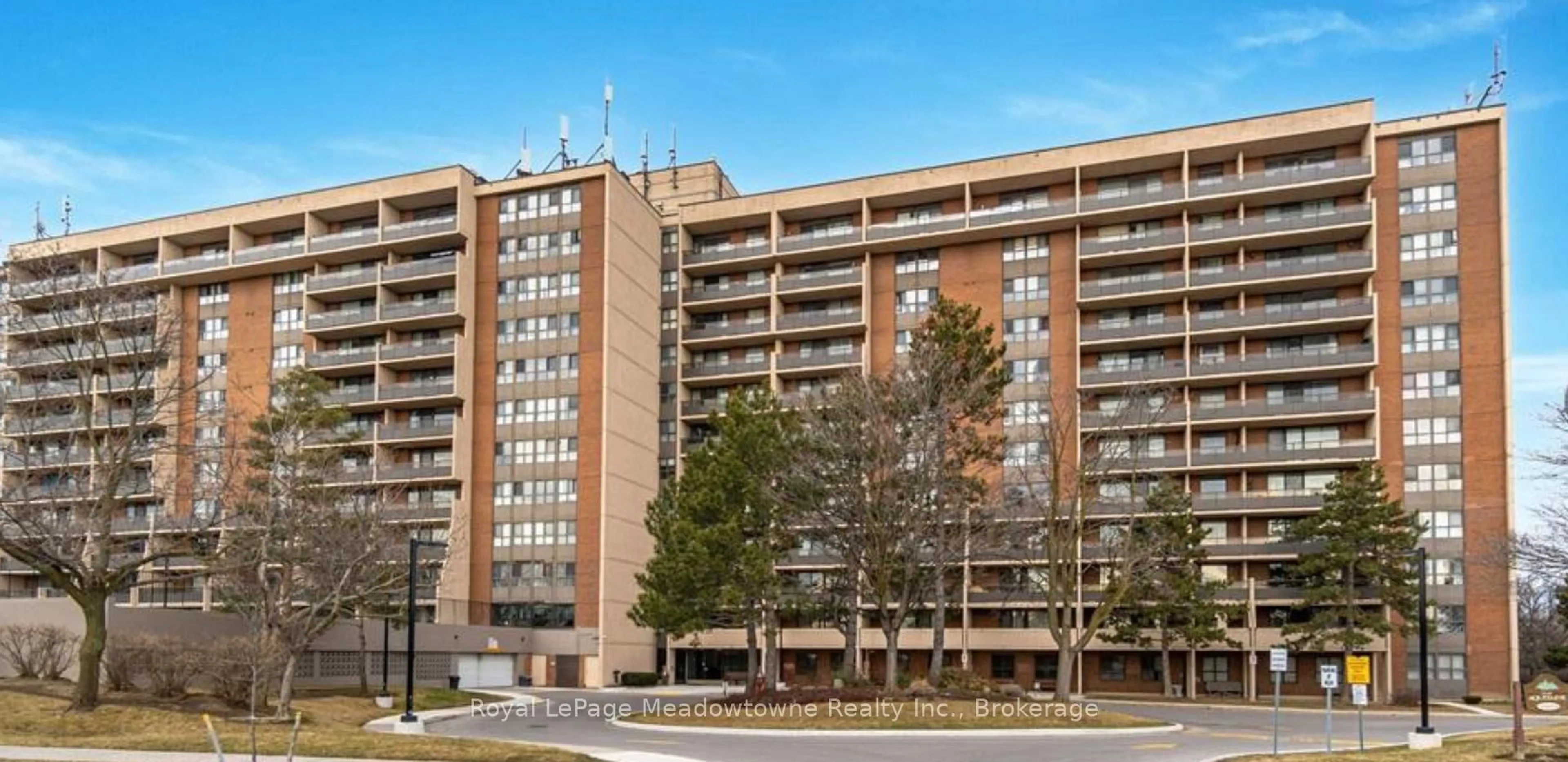 Unknown for 2929 Aquitaine Ave #215, Mississauga Ontario L5N 2C7